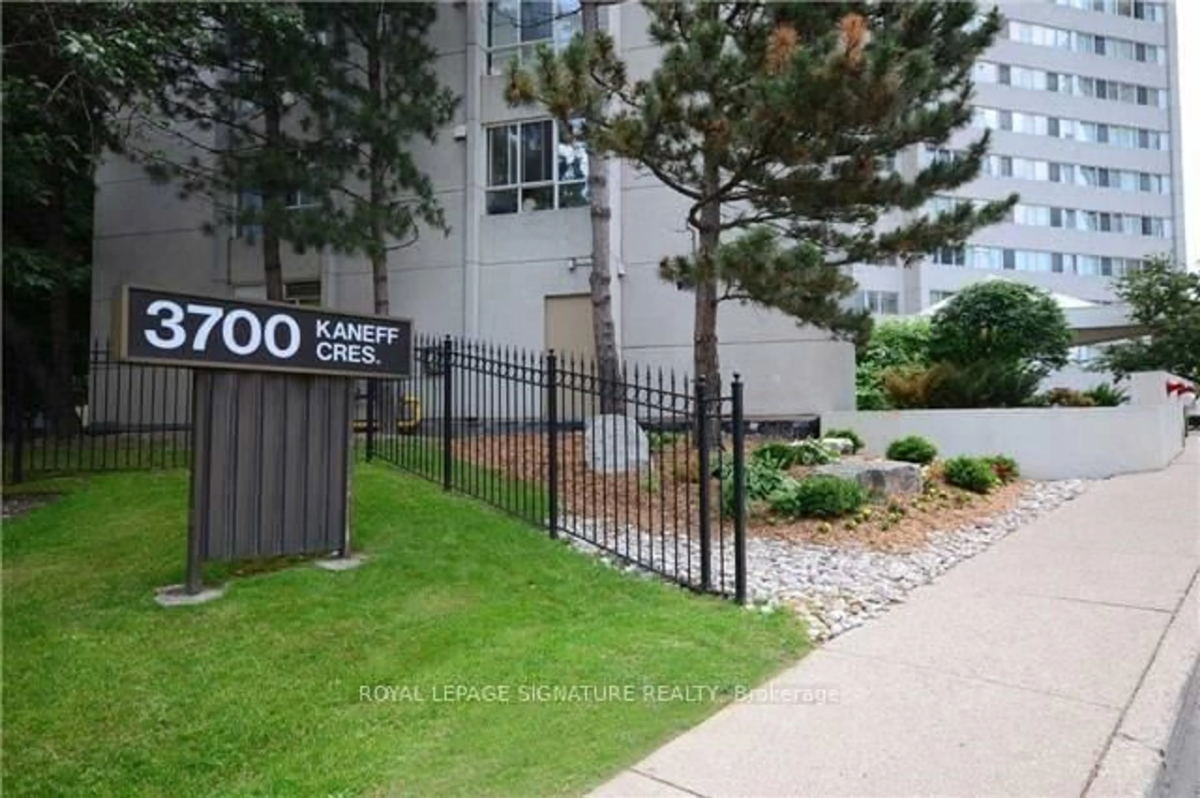 Unknown for 3700 Kaneff Cres #2007, Mississauga Ontario L5A 4B8