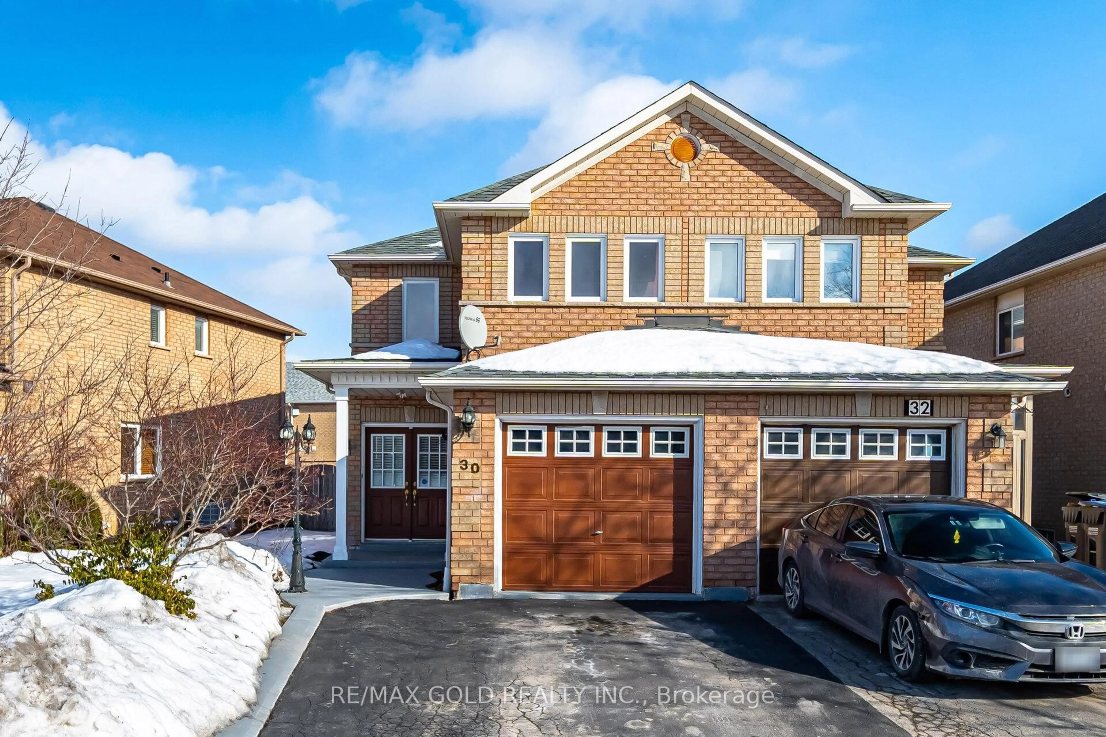 Home with brick exterior material, street for 30 Silo Crt, Brampton Ontario L6X 4S4