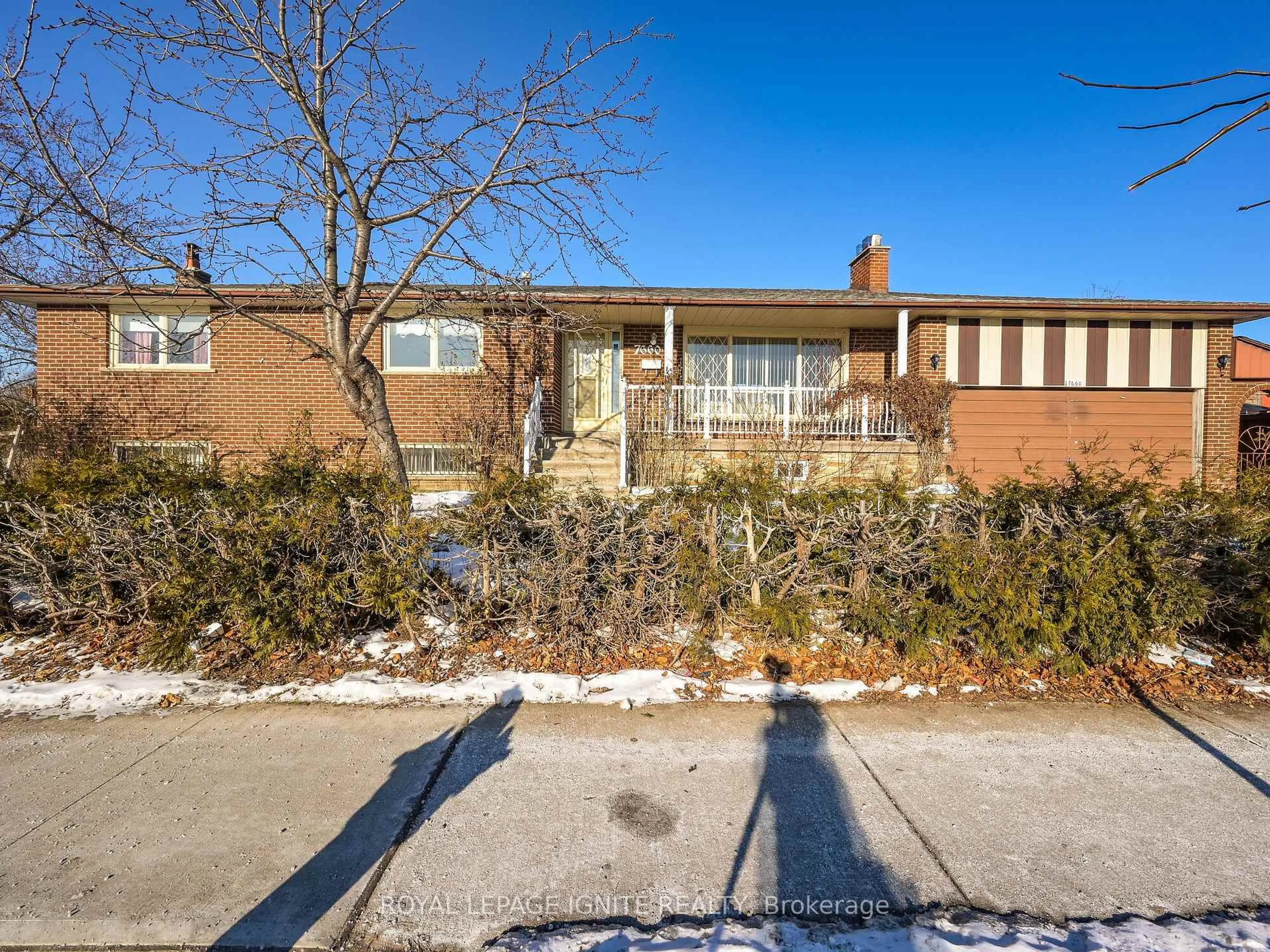 Home with brick exterior material, street for 7660 Darcel Ave, Mississauga Ontario L4T 3V6