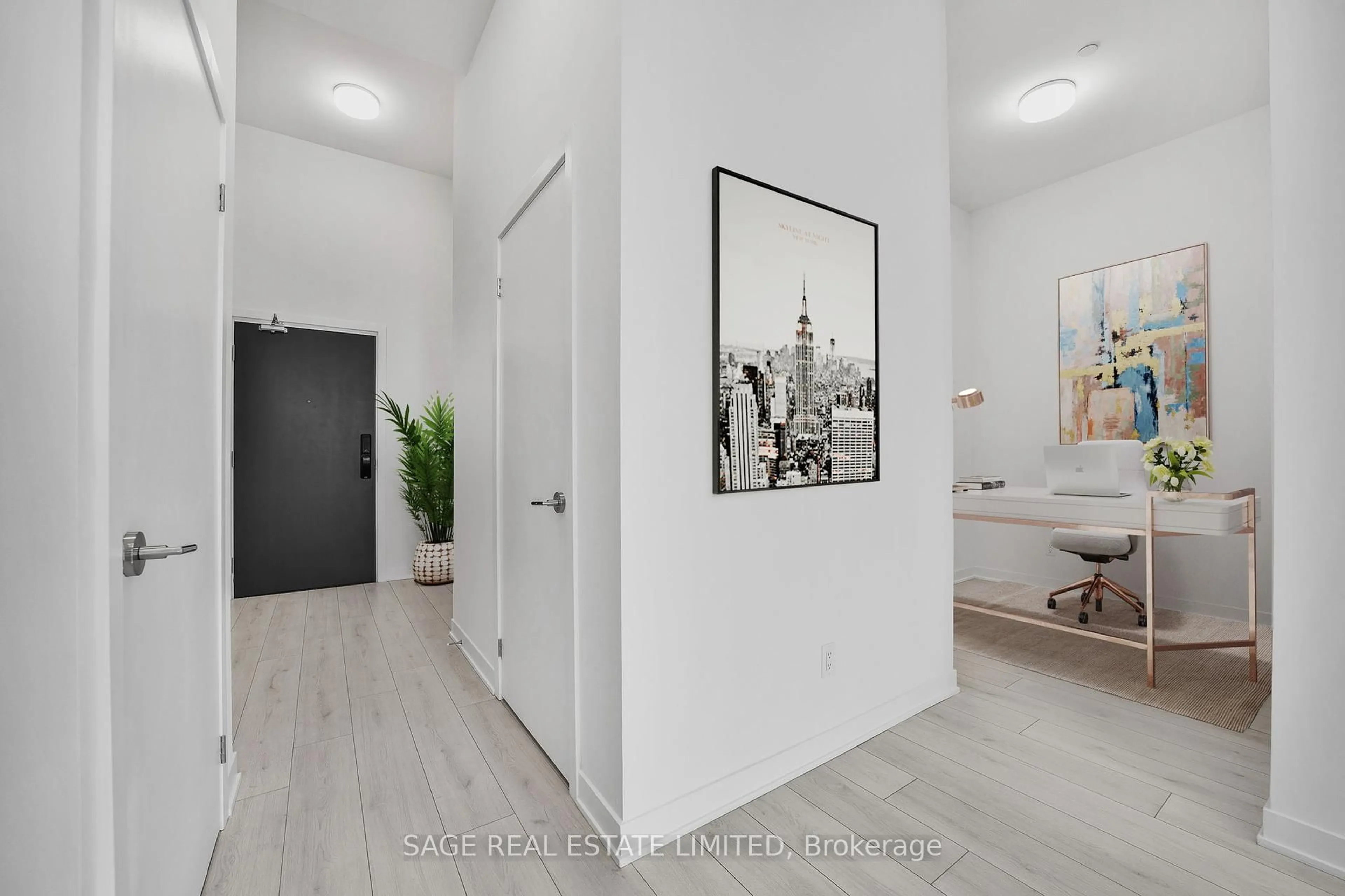 Indoor entryway for 405 Dundas St #108, Oakville Ontario L6M 5P9