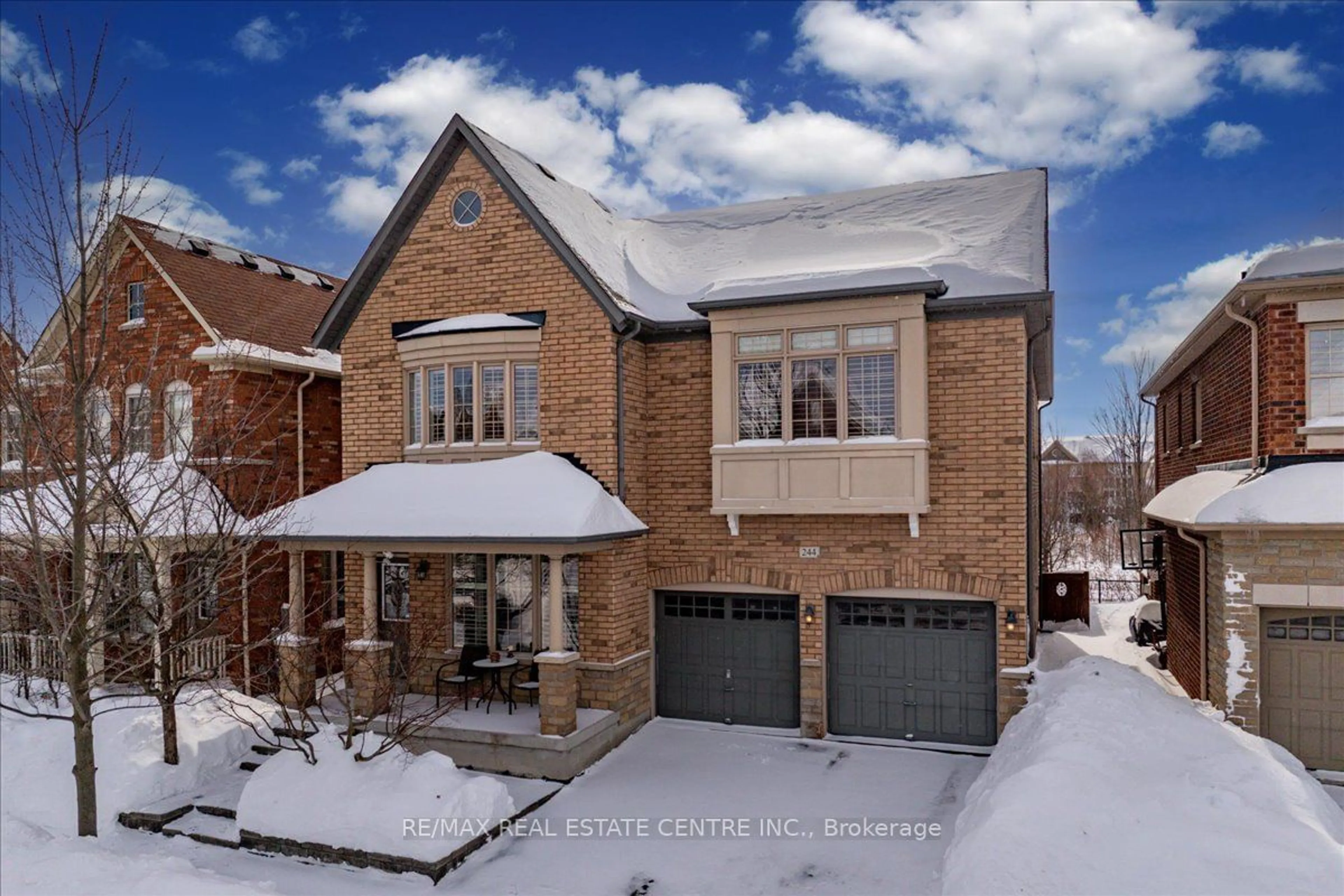 Home with brick exterior material, street for 244 Quinlan Crt, Milton Ontario L9T 7A2