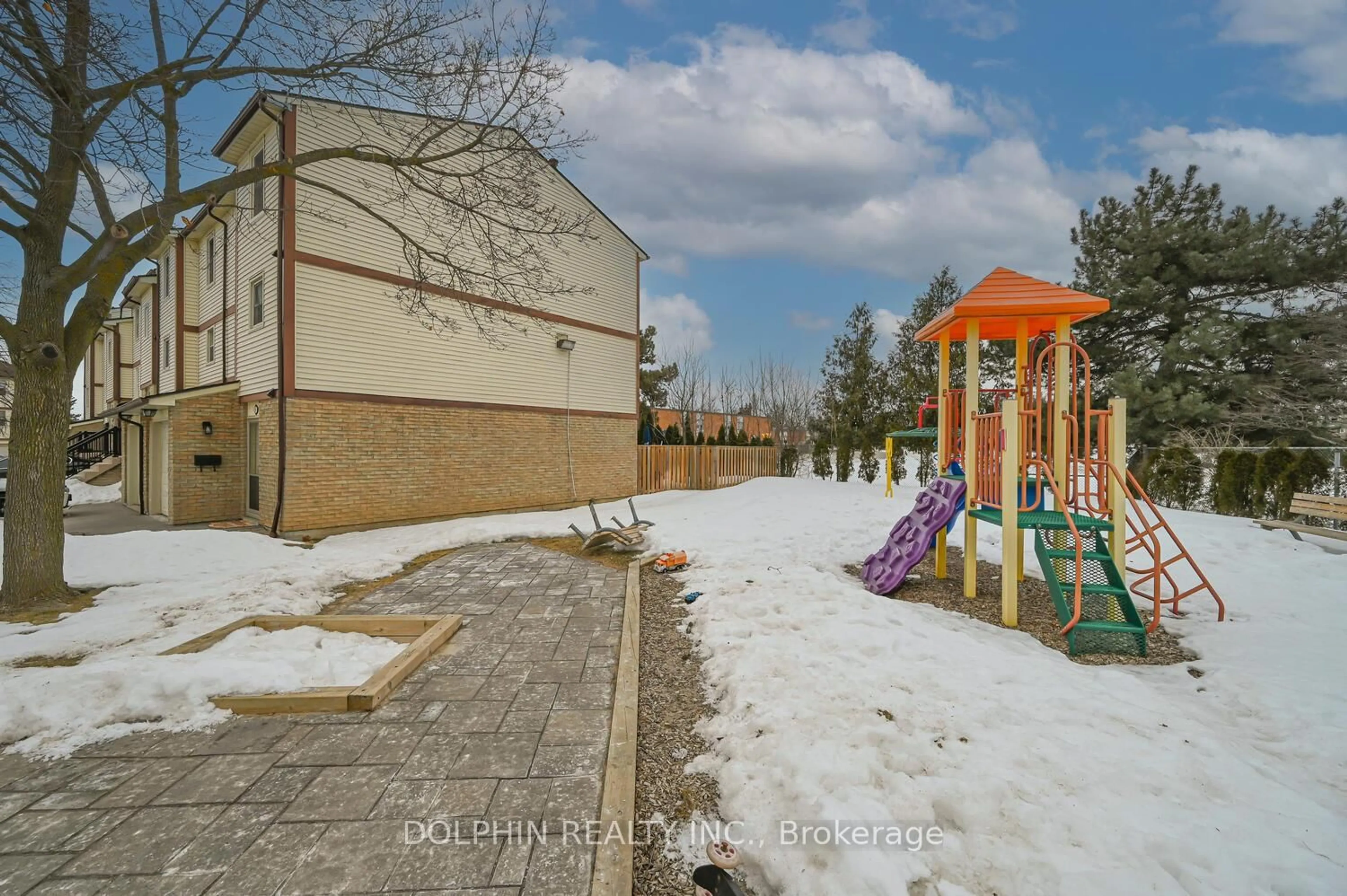 Patio, street for 7340 Copenhagen Rd #55, Mississauga Ontario L5N 2S5