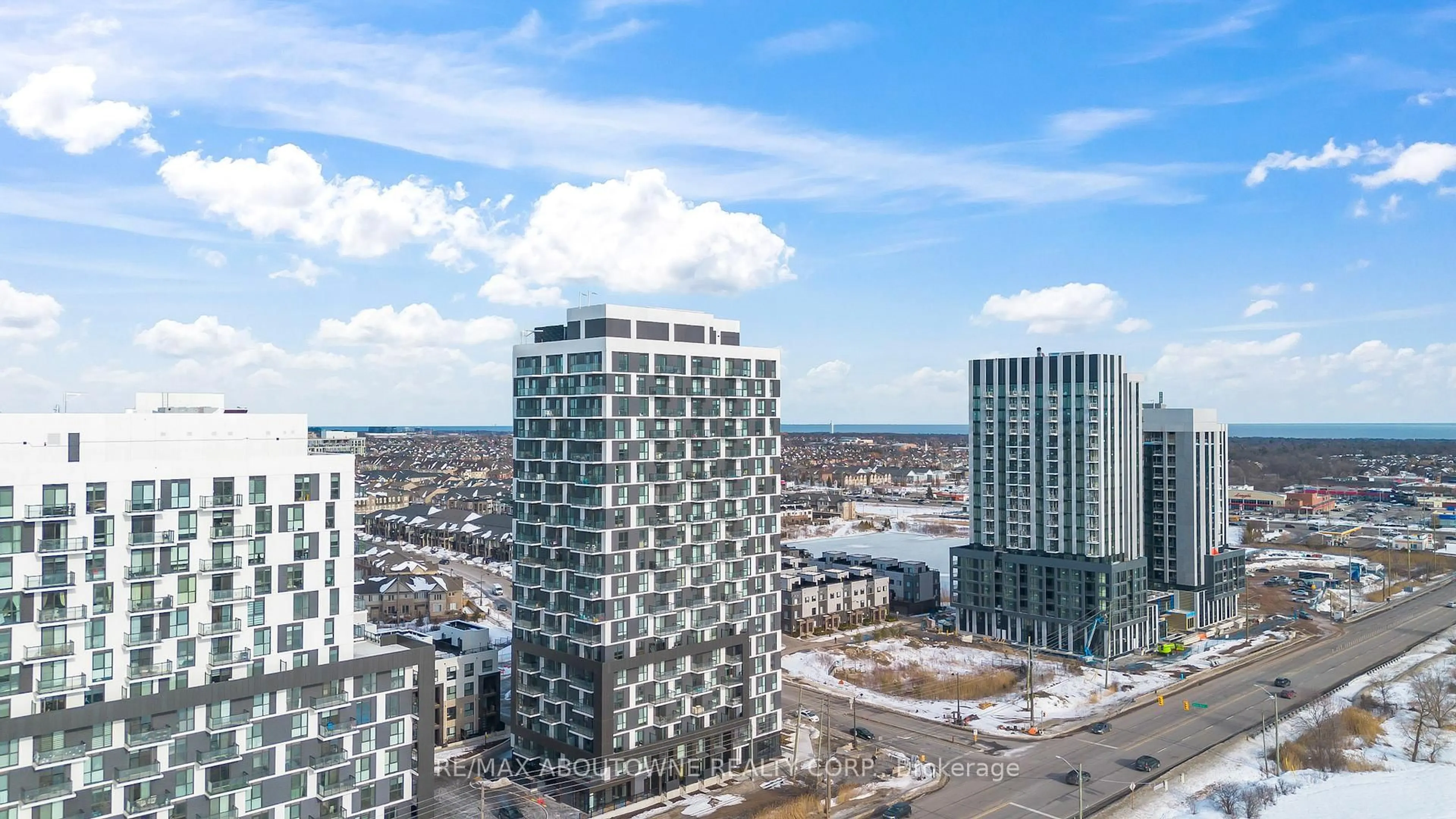 A pic from outside/outdoor area/front of a property/back of a property/a pic from drone, city buildings view from balcony for 335 Wheat Boom Dr #618, Oakville Ontario L6H 7Y1