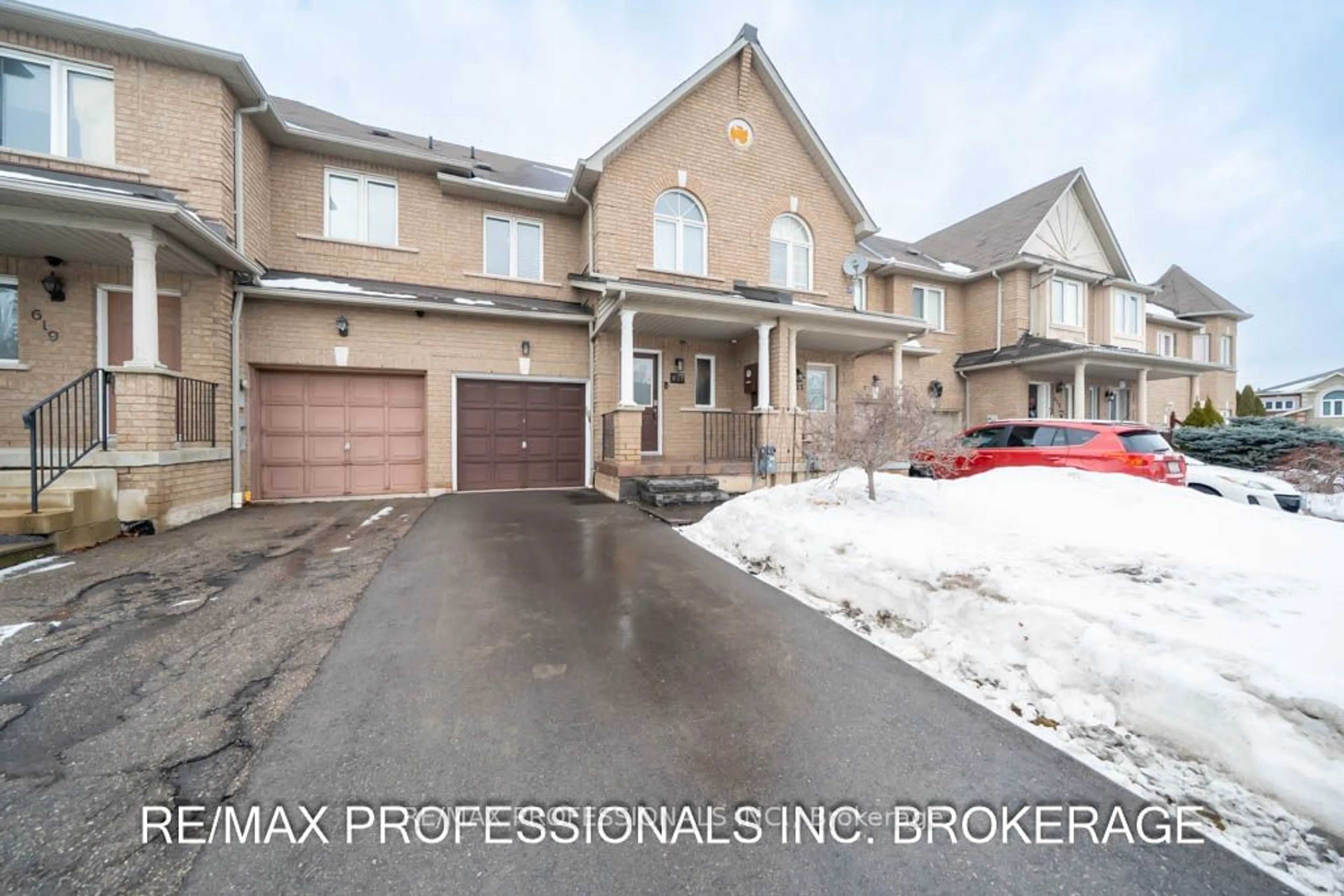 Home with brick exterior material, street for 621 Lumberton Cres, Mississauga Ontario L4Z 3Z5