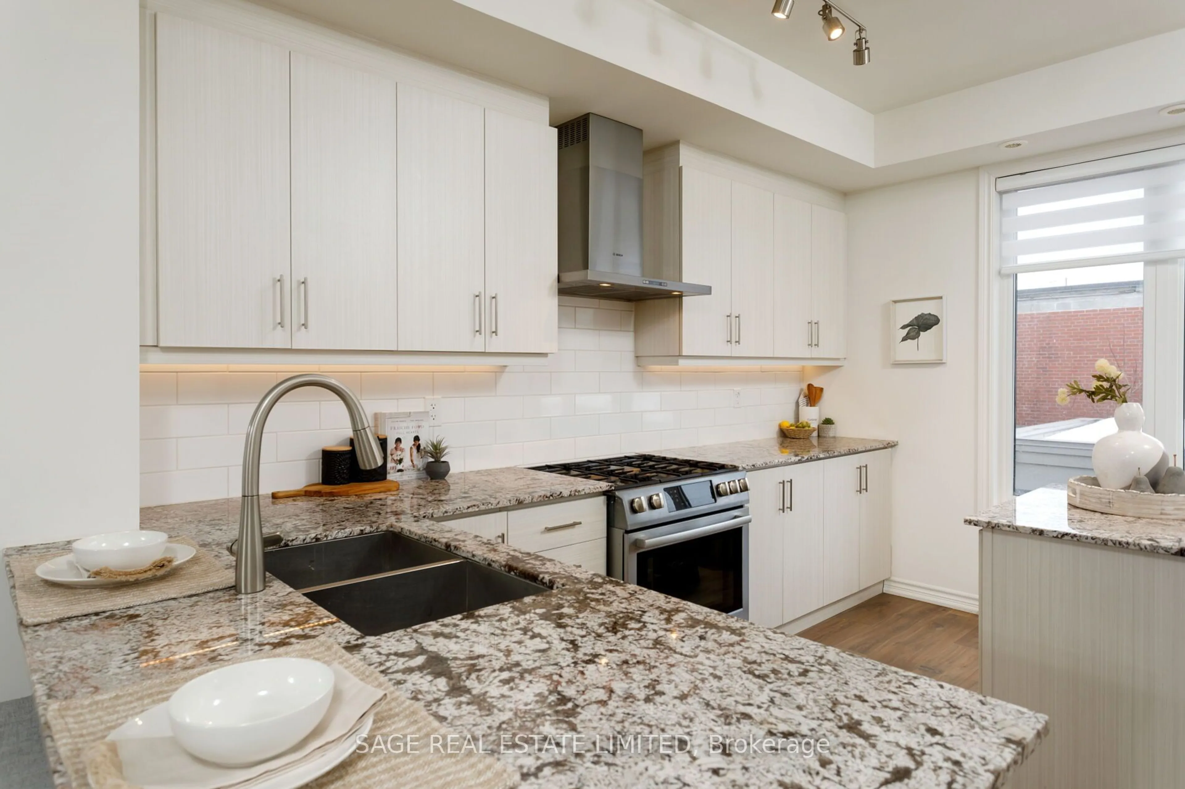 Open concept kitchen, ceramic/tile floor for 80 Eastwood Park Gdns #10, Toronto Ontario M8W 0B2