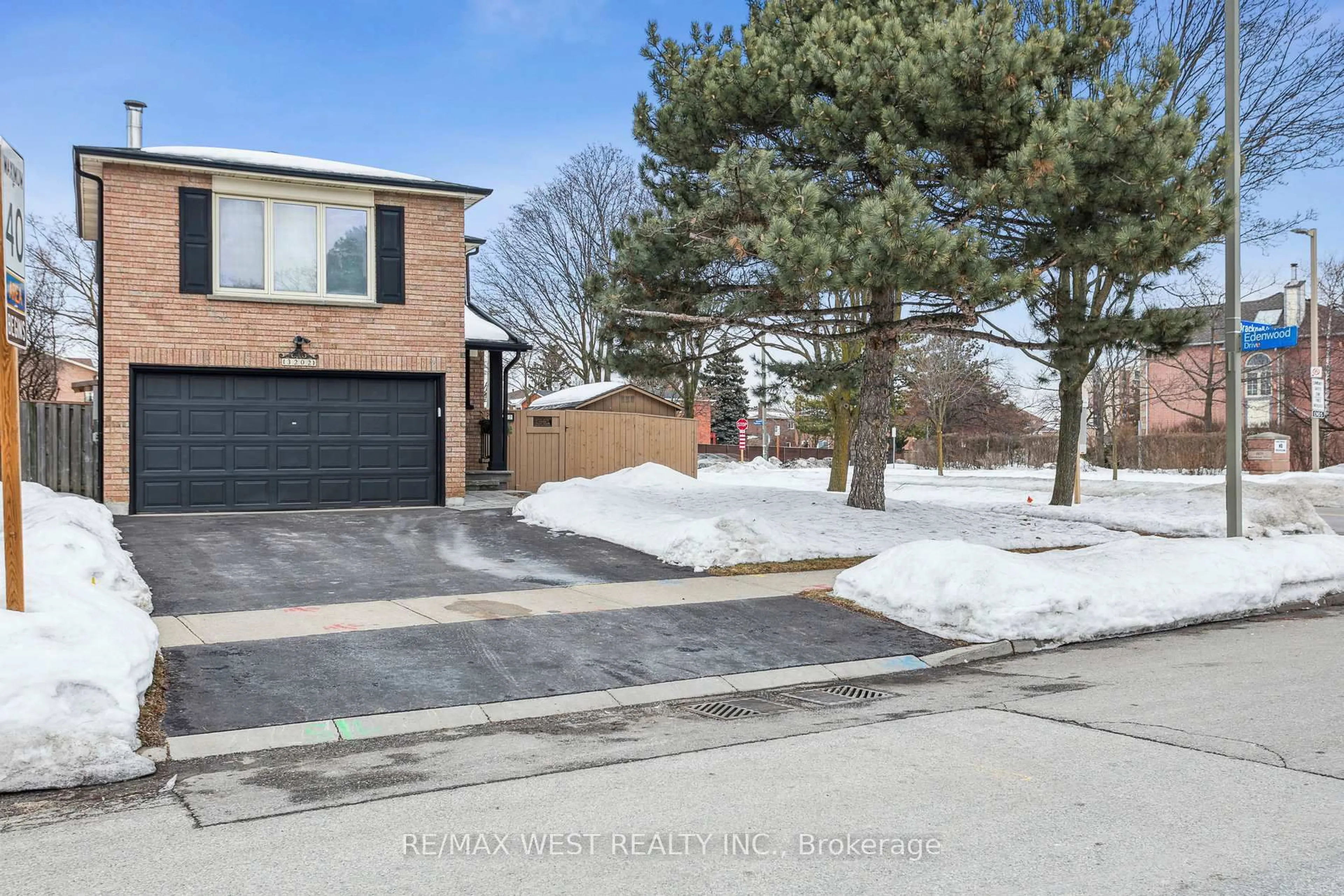 Unknown for 3202 Bracknell Cres, Mississauga Ontario L5N 4W5