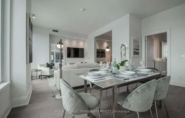 Additional property image - 1928 Lakeshore Blvd Unit Ph01w
