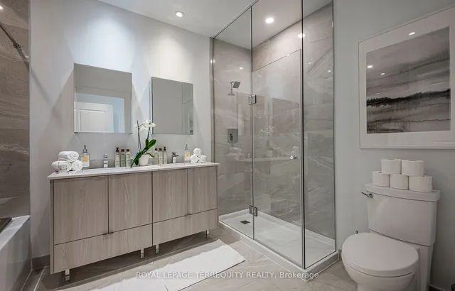 Additional property image - 1928 Lakeshore Blvd Unit Ph01w