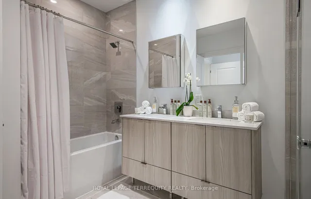 Additional property image - 1928 Lakeshore Blvd Unit Ph01w