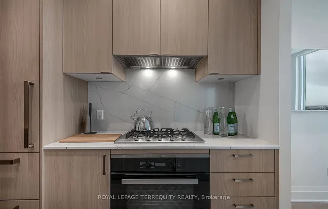 Additional property image - 1928 Lakeshore Blvd Unit Ph01w