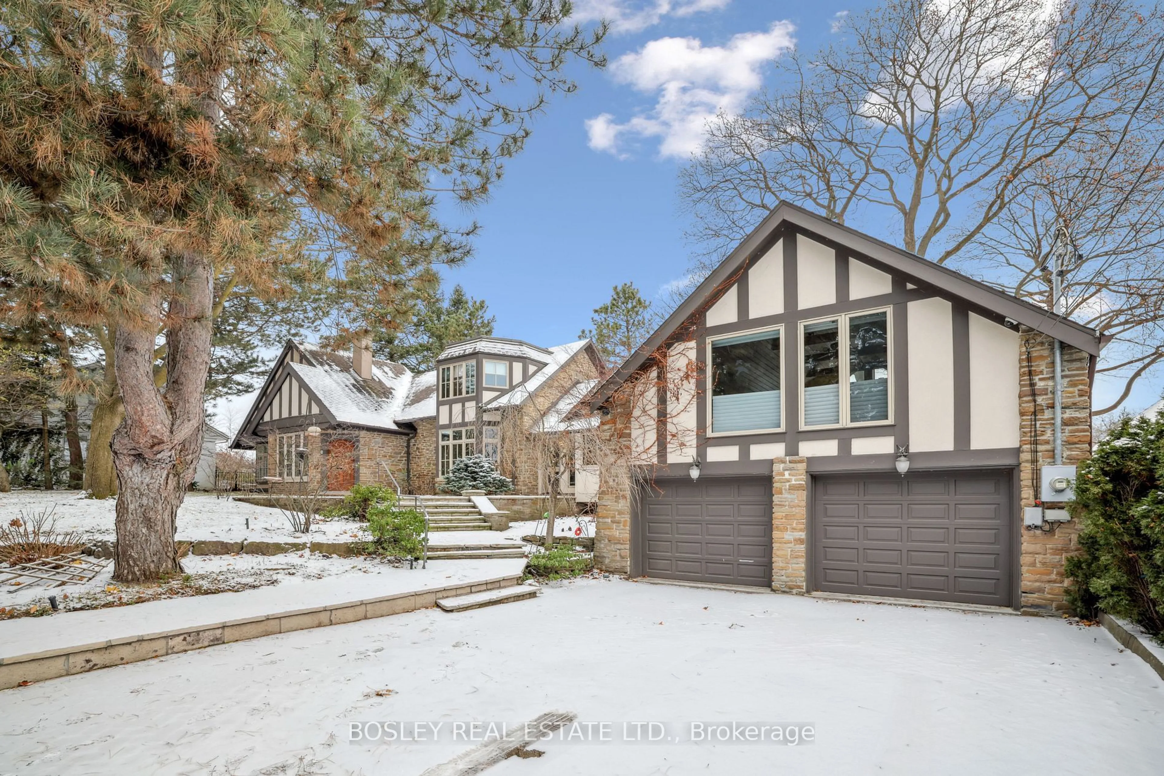 Home with brick exterior material, street for 76 Old Mill Rd, Toronto Ontario M8X 1G8