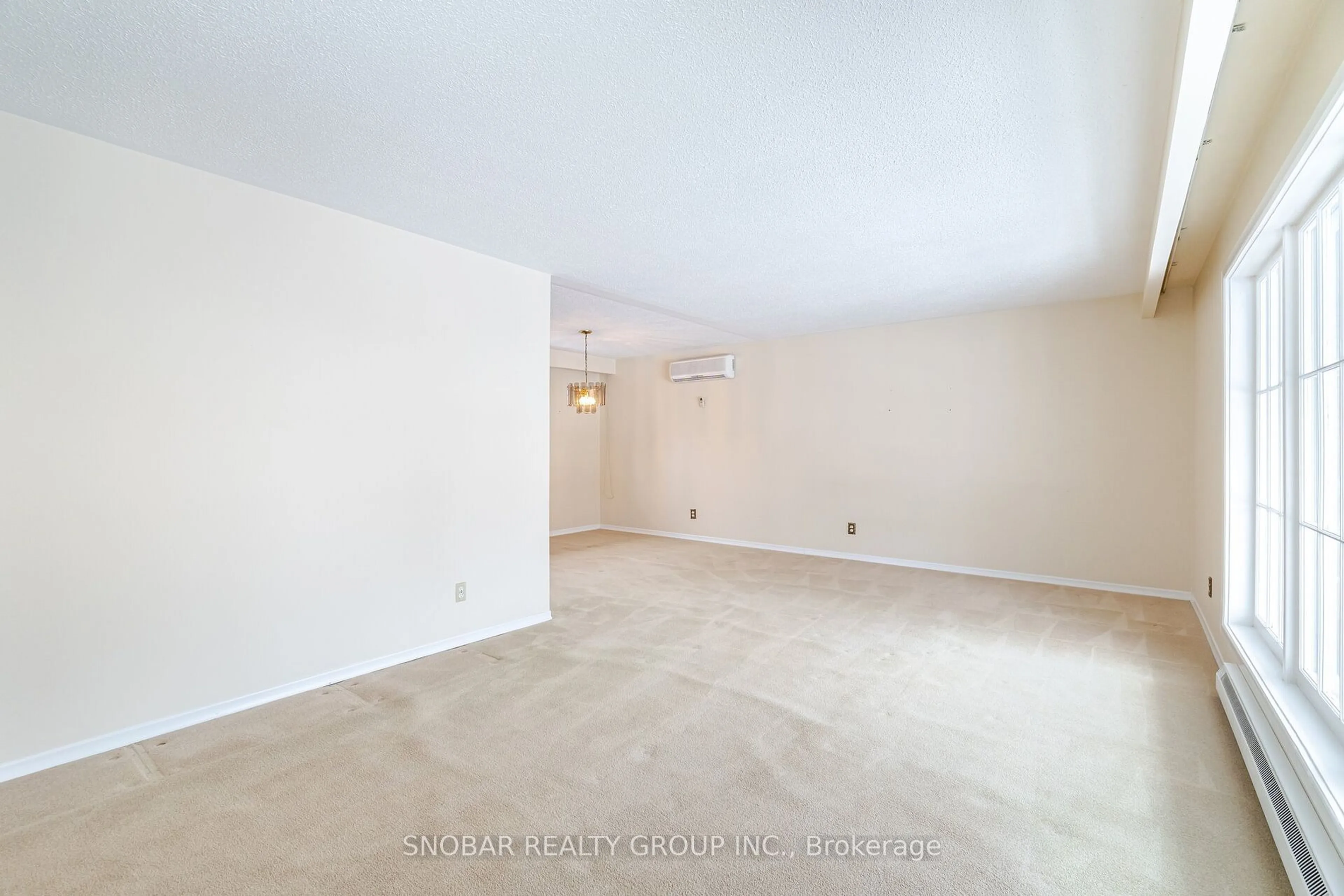 A pic of a room for 3483 Enniskillen Circ, Mississauga Ontario L5C 2M9