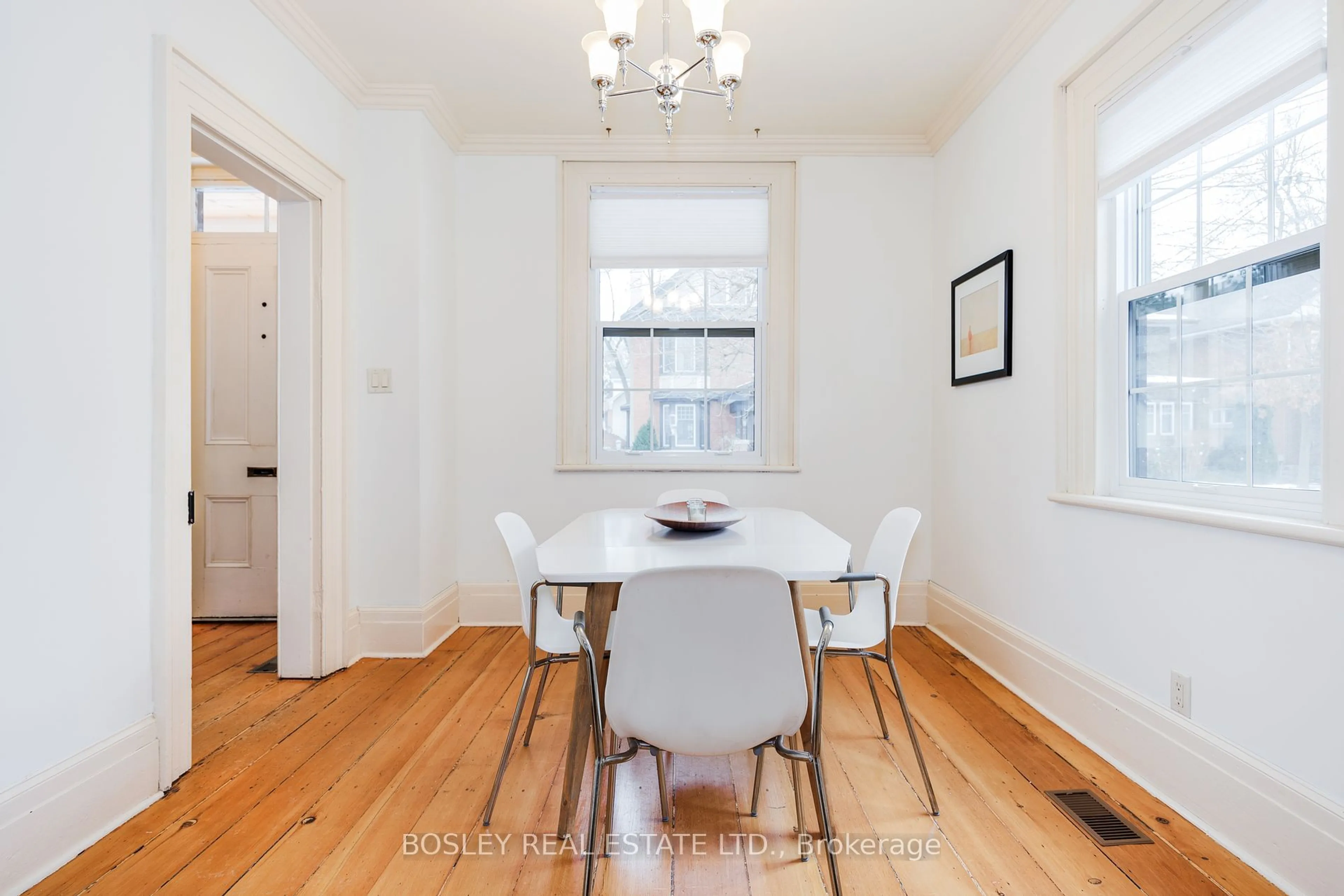 Dining room, wood/laminate floor for 38 Queens Dr, Toronto Ontario M9N 2H4