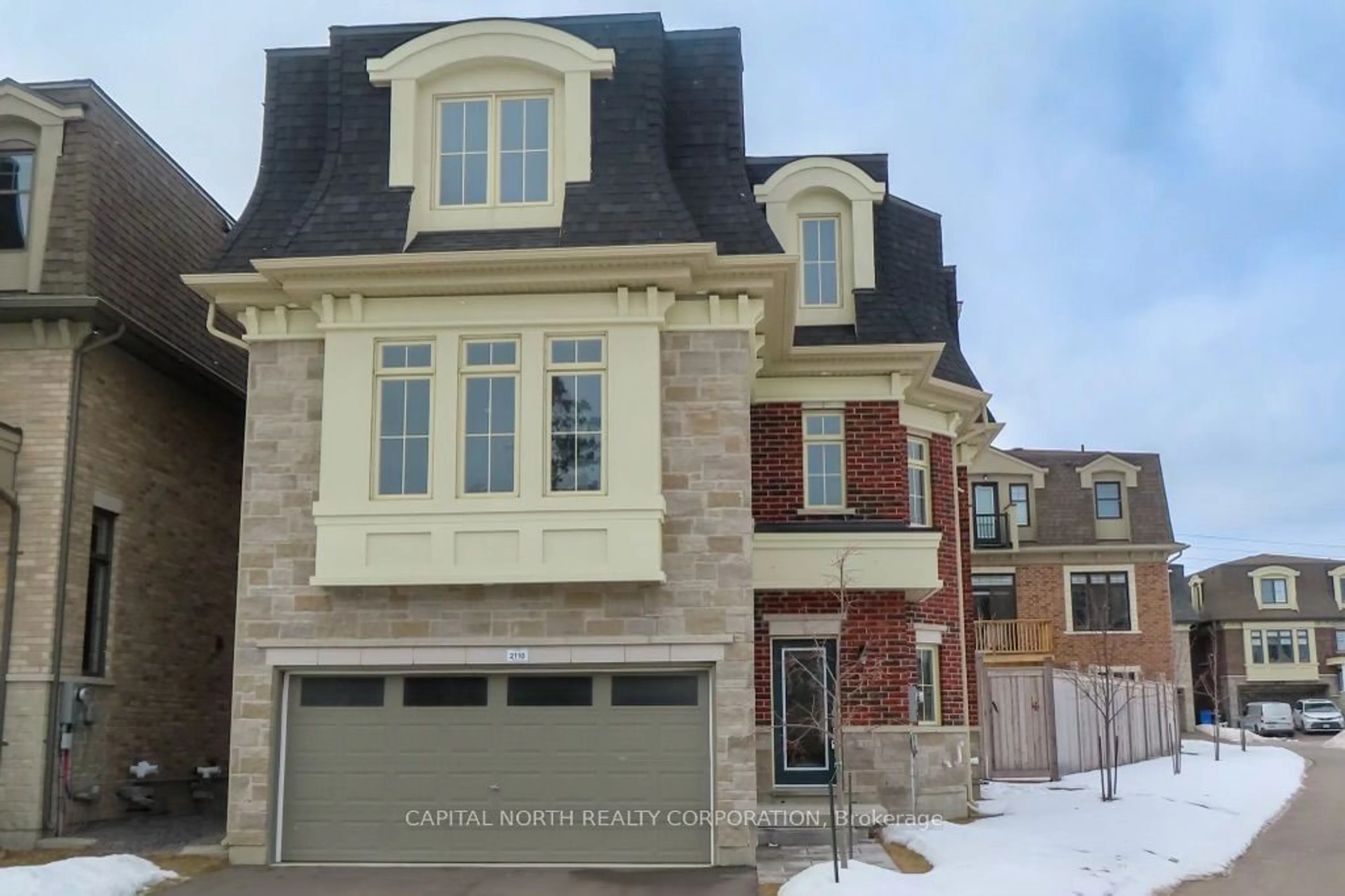 Home with brick exterior material, street for 2110 Royal Gala Circ, Mississauga Ontario L4Y 0H2