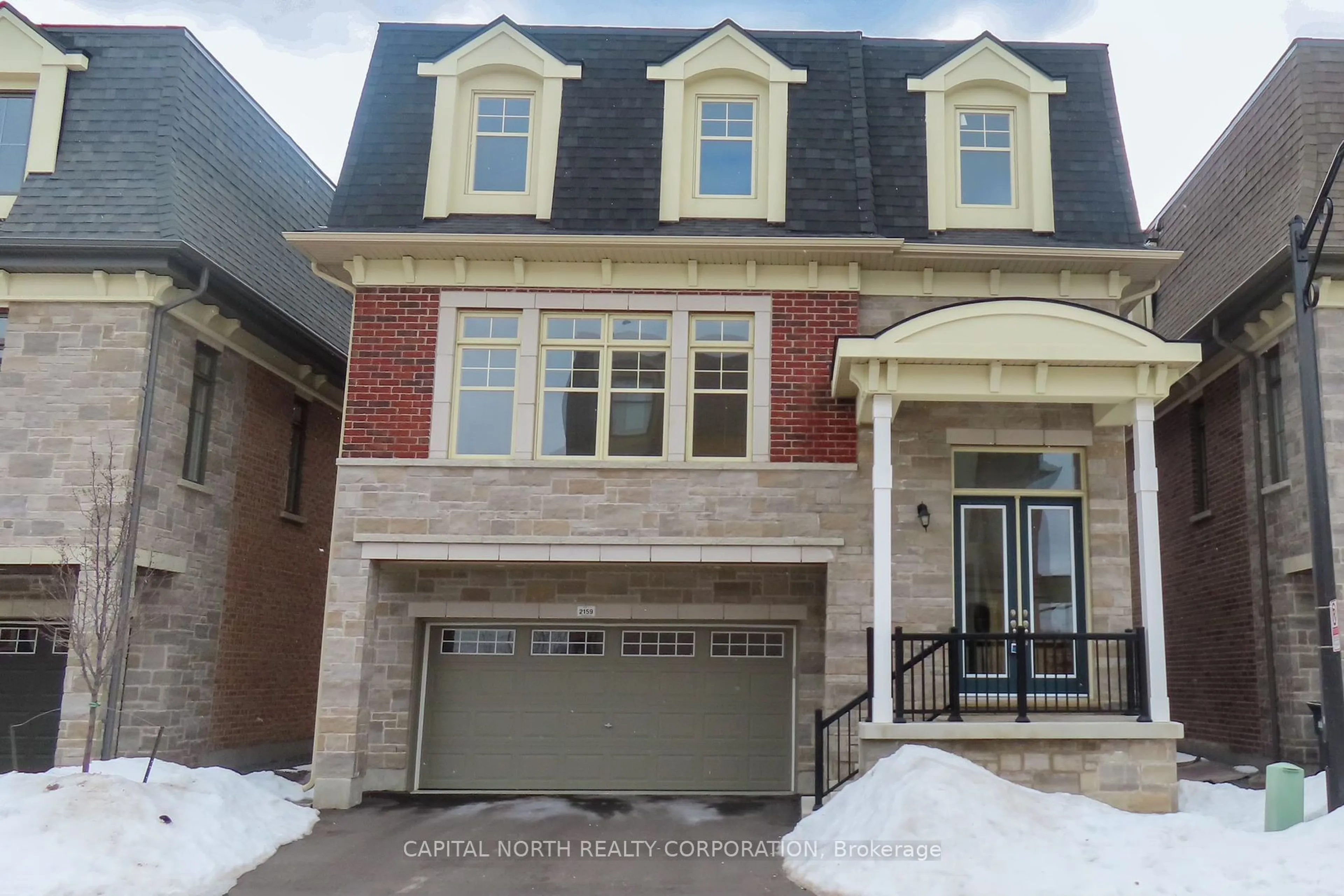 Home with brick exterior material, street for 2159 Royal Gala Circ, Mississauga Ontario L4Y 0H2