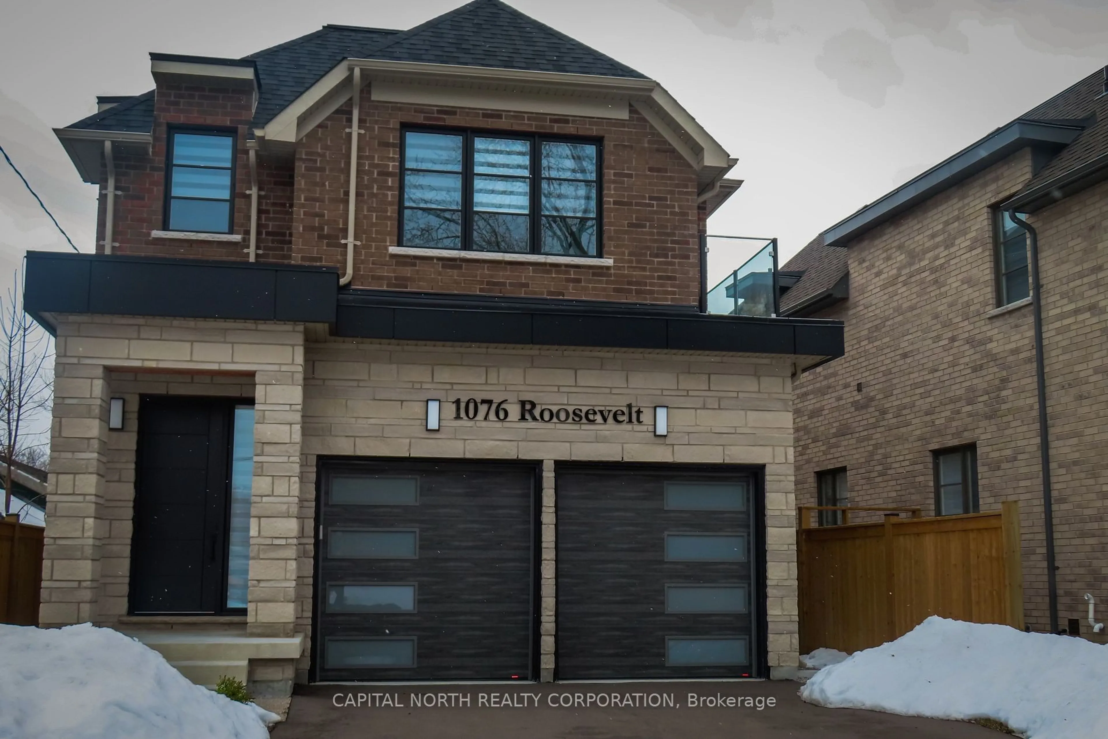 Home with brick exterior material, street for 1076 Roosevelt Rd, Mississauga Ontario L5G 3Y8