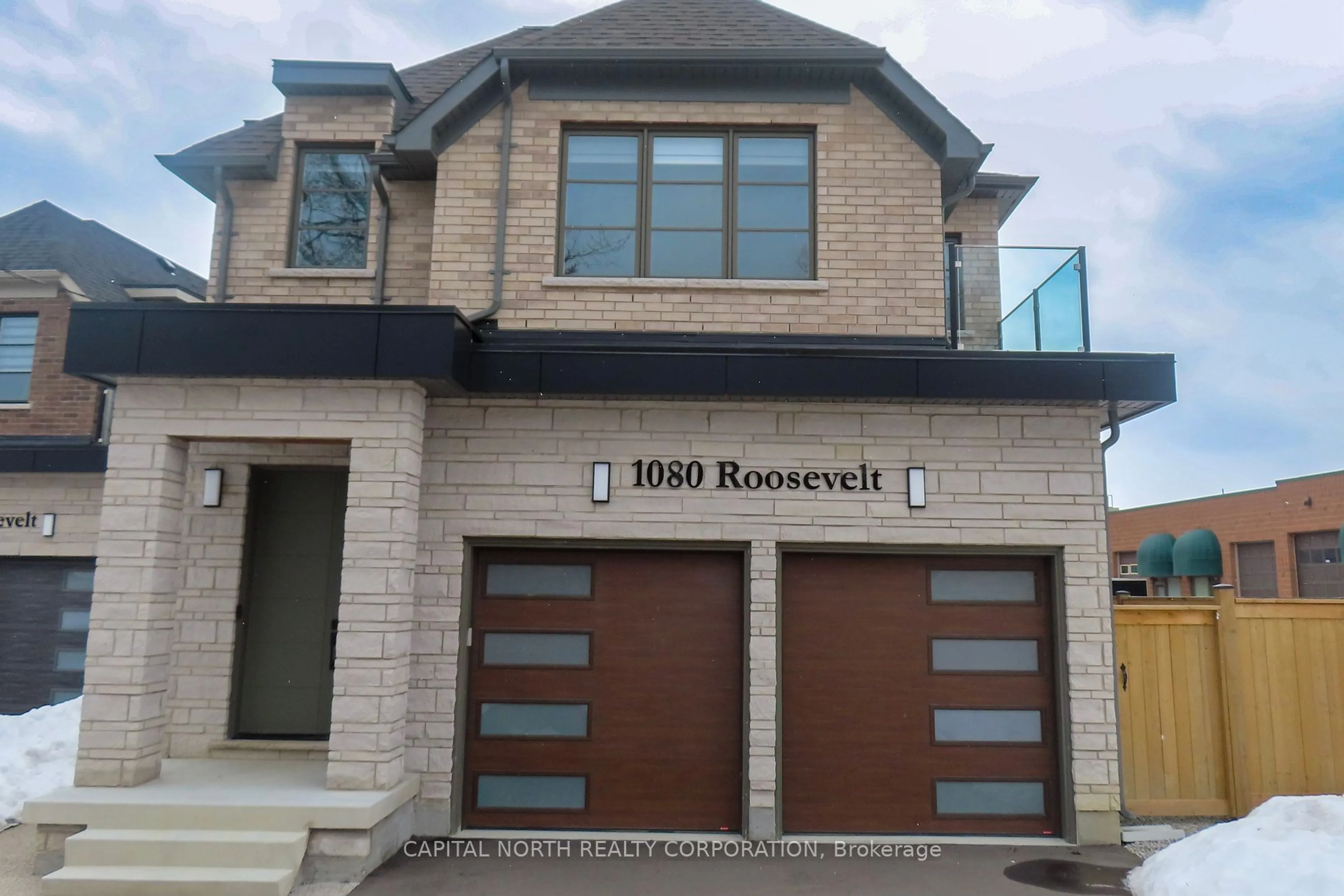 Home with brick exterior material, street for 1080 Roosevelt Rd, Mississauga Ontario L5G 3Y8