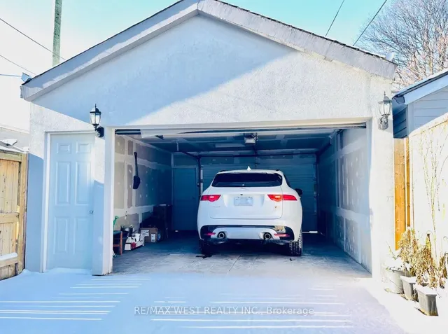 Additional property image - 18 Brock Ave
