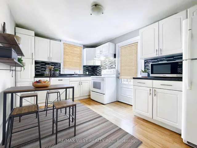 Additional property image - 18 Brock Ave