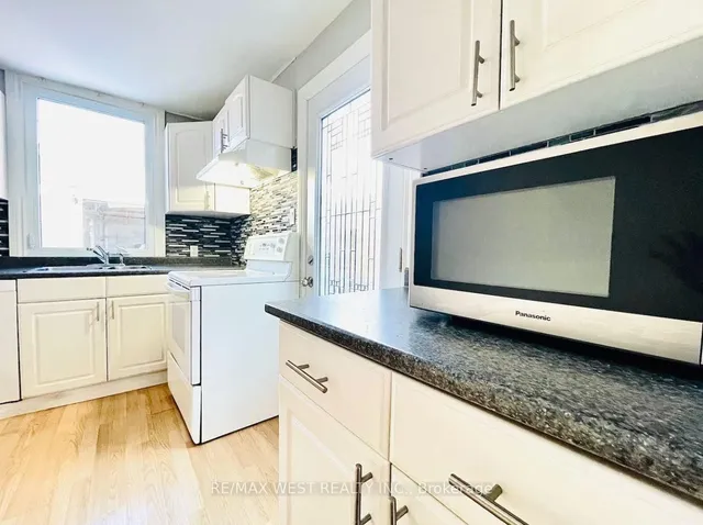 Additional property image - 18 Brock Ave