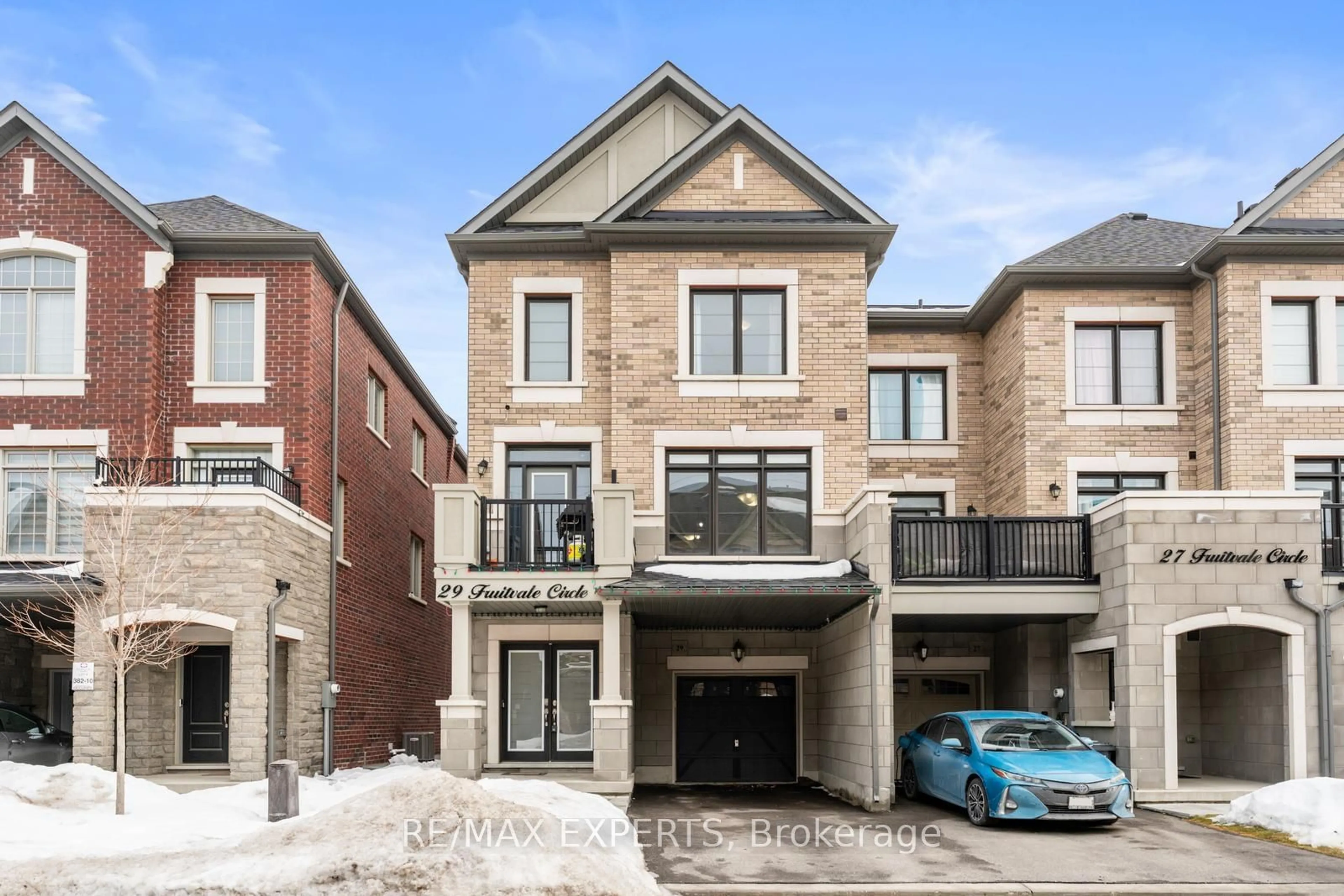 Home with brick exterior material, street for 29 Fruitvale Circ, Brampton Ontario L7A 5B8