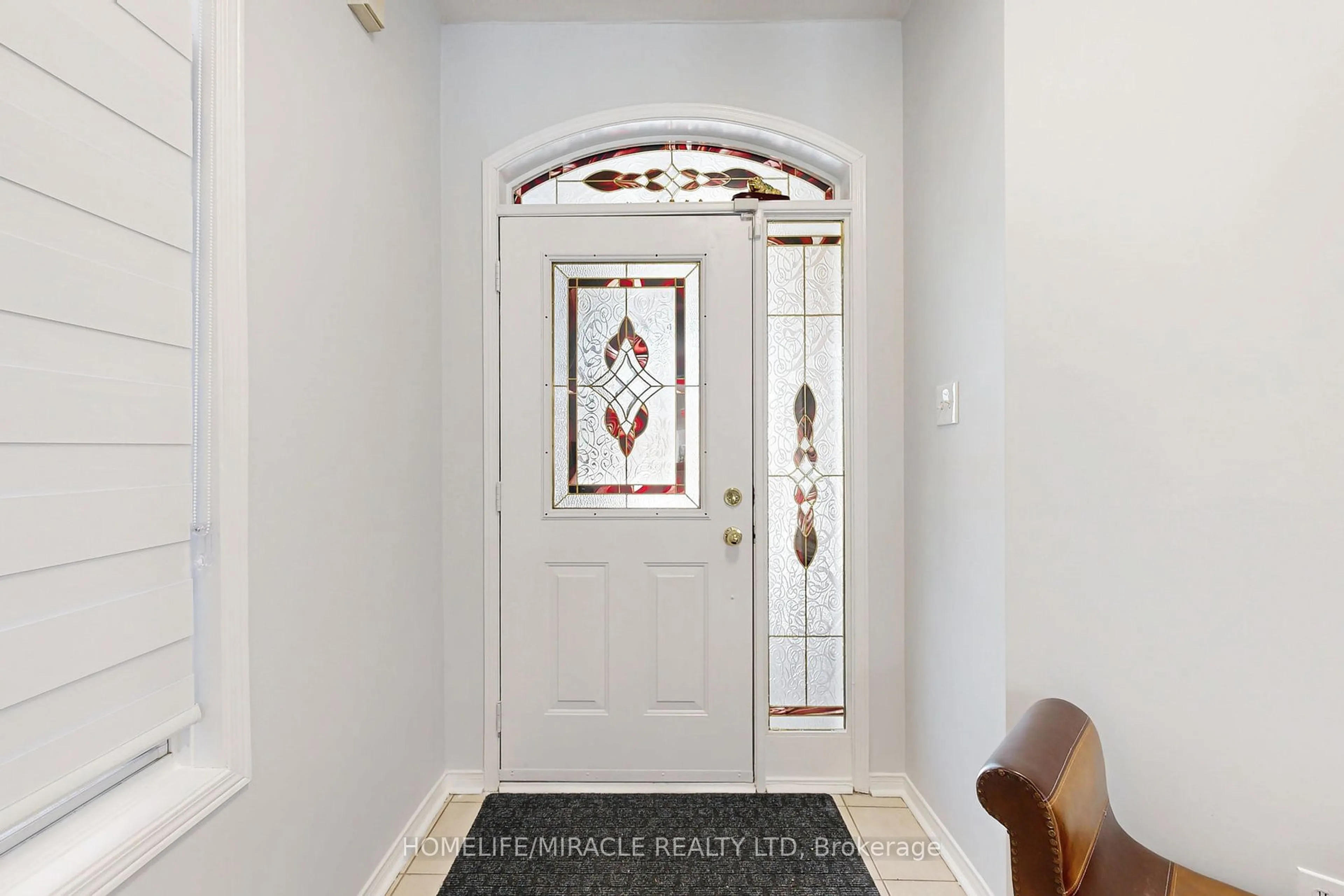 Indoor entryway for 4792 Glasshill Grve, Mississauga Ontario L5M 7R5