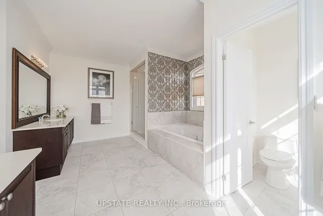 Additional property image - 10 Agincourt Circ