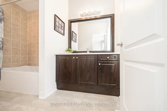 Additional property image - 10 Agincourt Circ