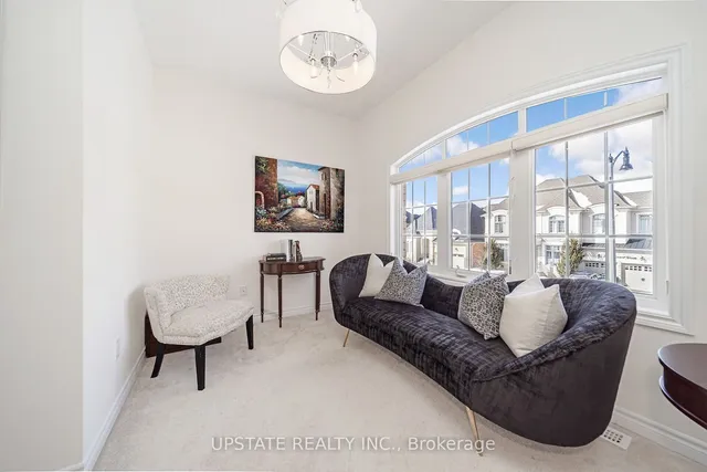 Additional property image - 10 Agincourt Circ