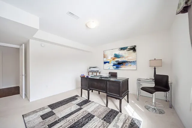 Additional property image - 10 Agincourt Circ