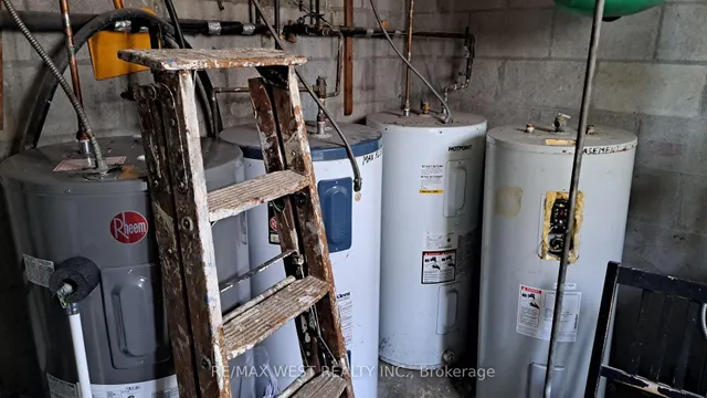 Additional property image - 2607-2609 Keele St