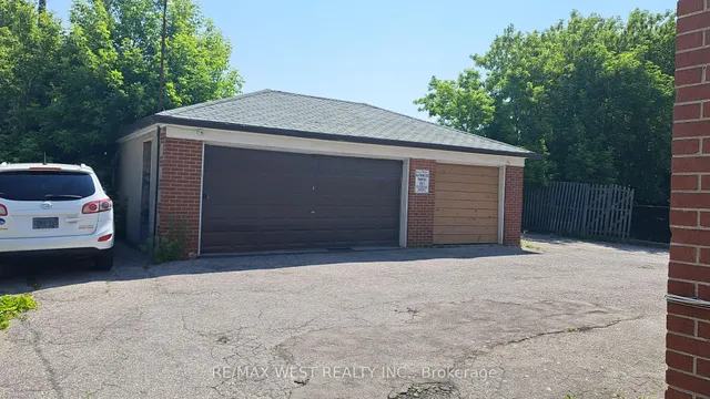Additional property image - 2607-2609 Keele St