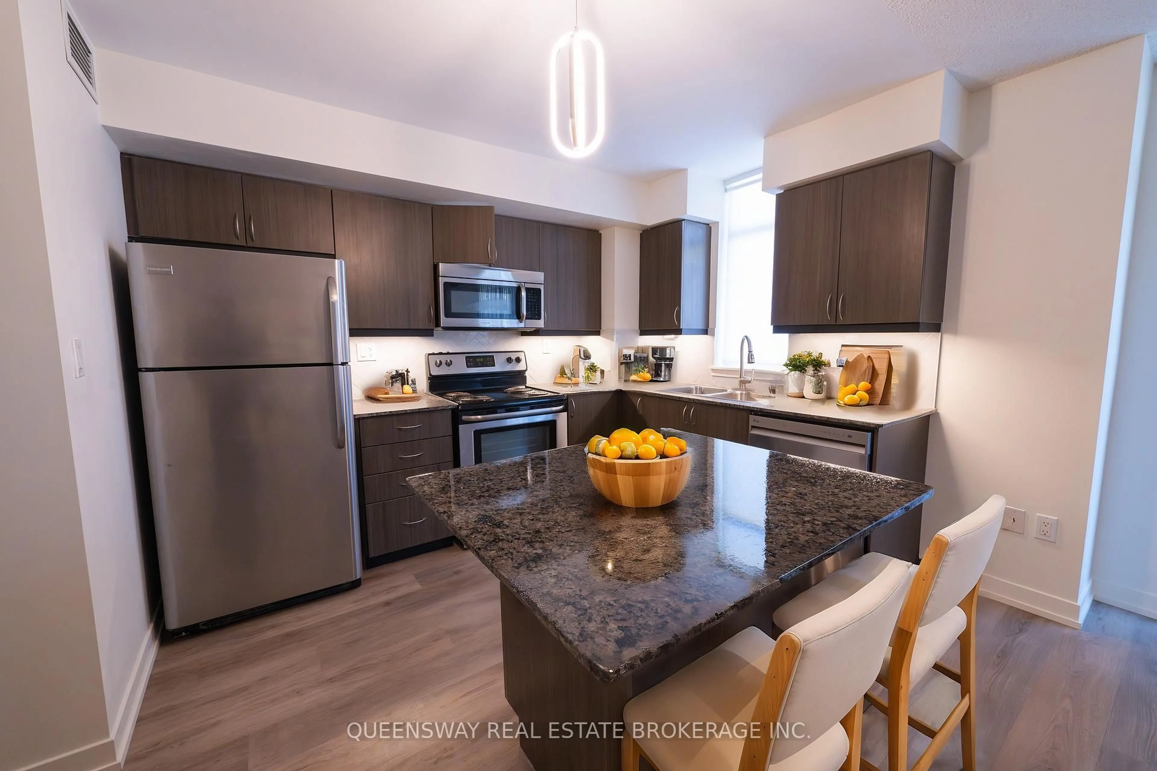 Open concept kitchen, unknown for 816 Lansdowne Ave #307, Toronto Ontario M6H 4K6