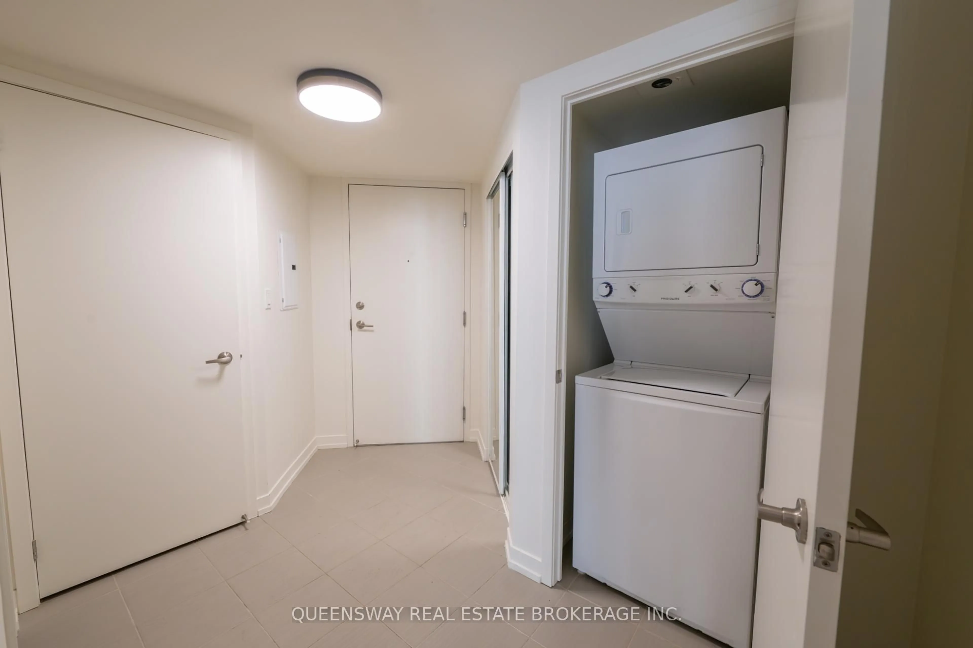 Laundry room for 816 Lansdowne Ave #307, Toronto Ontario M6H 4K6