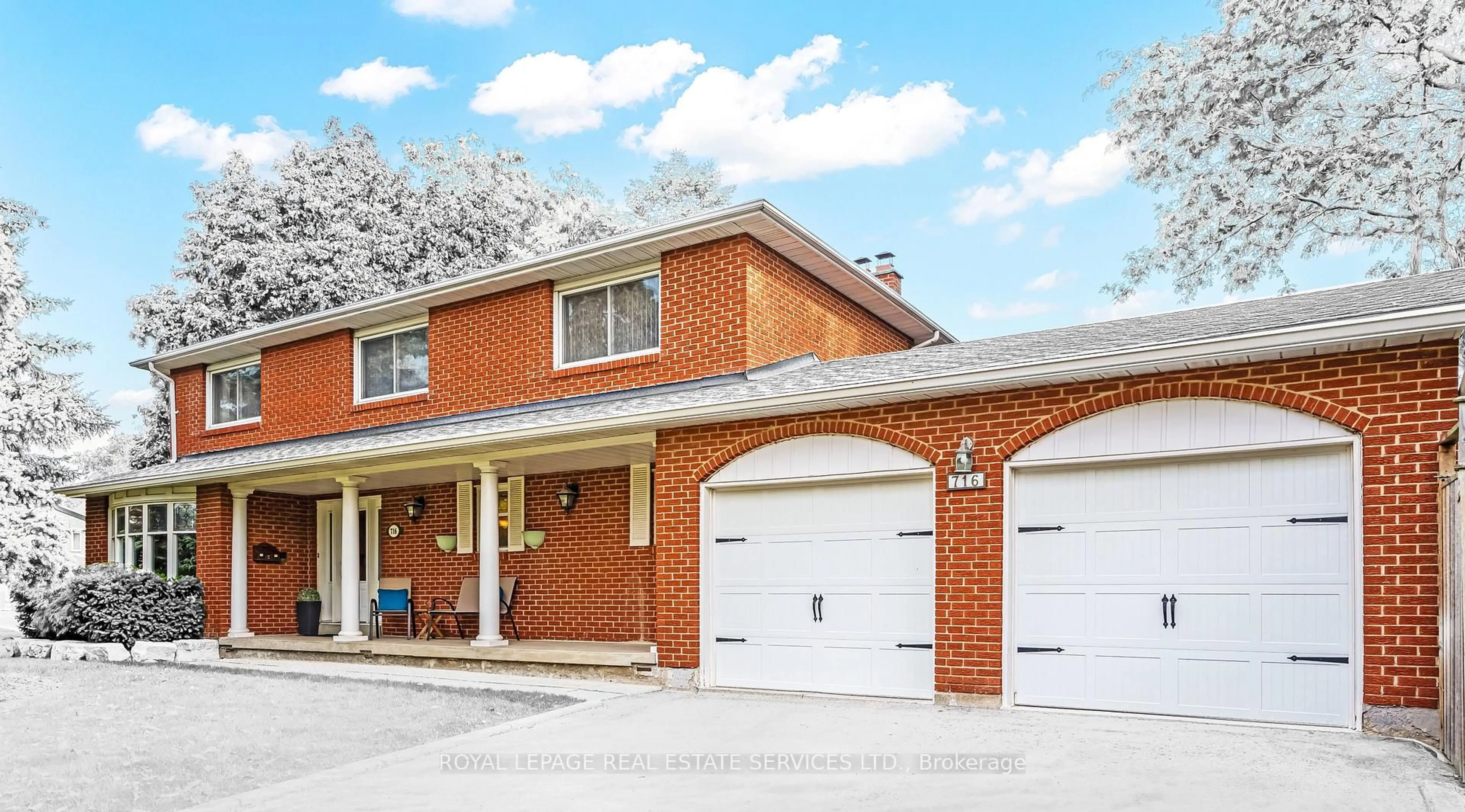 Home with brick exterior material, street for 716 Cameron Crt, Mississauga Ontario L5C 3B9