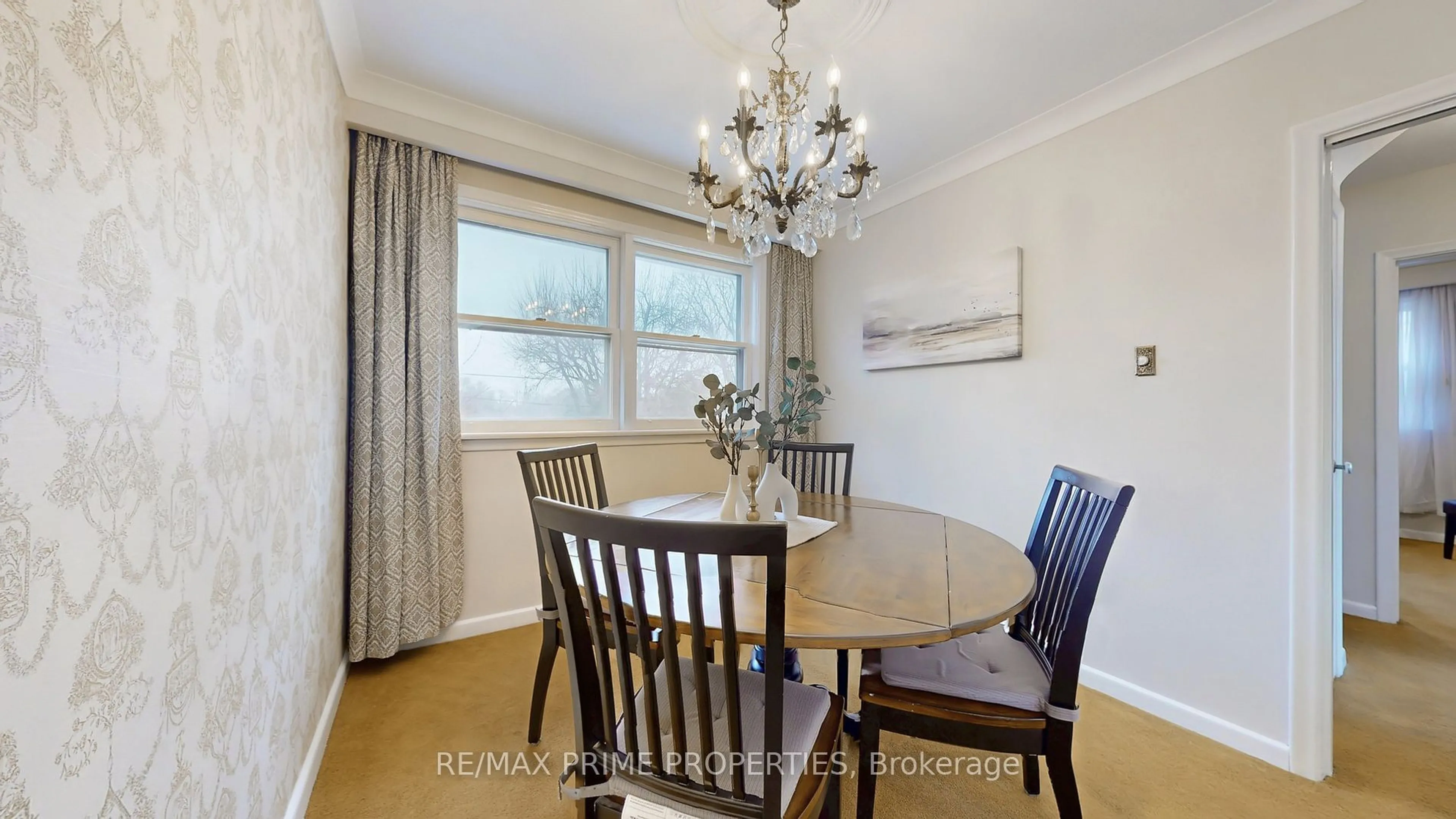 Dining room, wood/laminate floor for 75 Moncrieff Dr, Toronto Ontario M9W 2R3