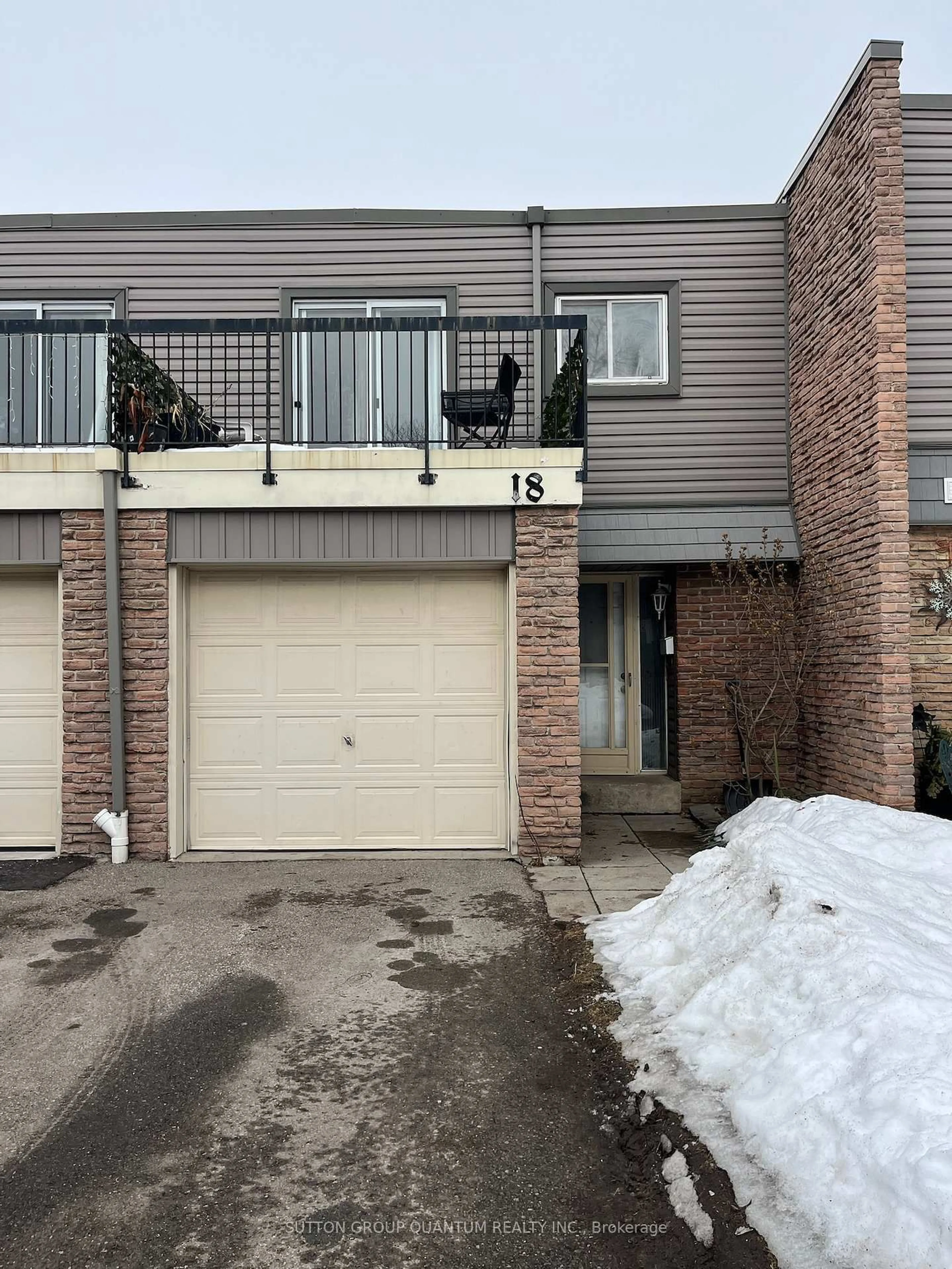 Unknown for 2315 Bromsgrove Rd #18, Mississauga Ontario L5J 4A6