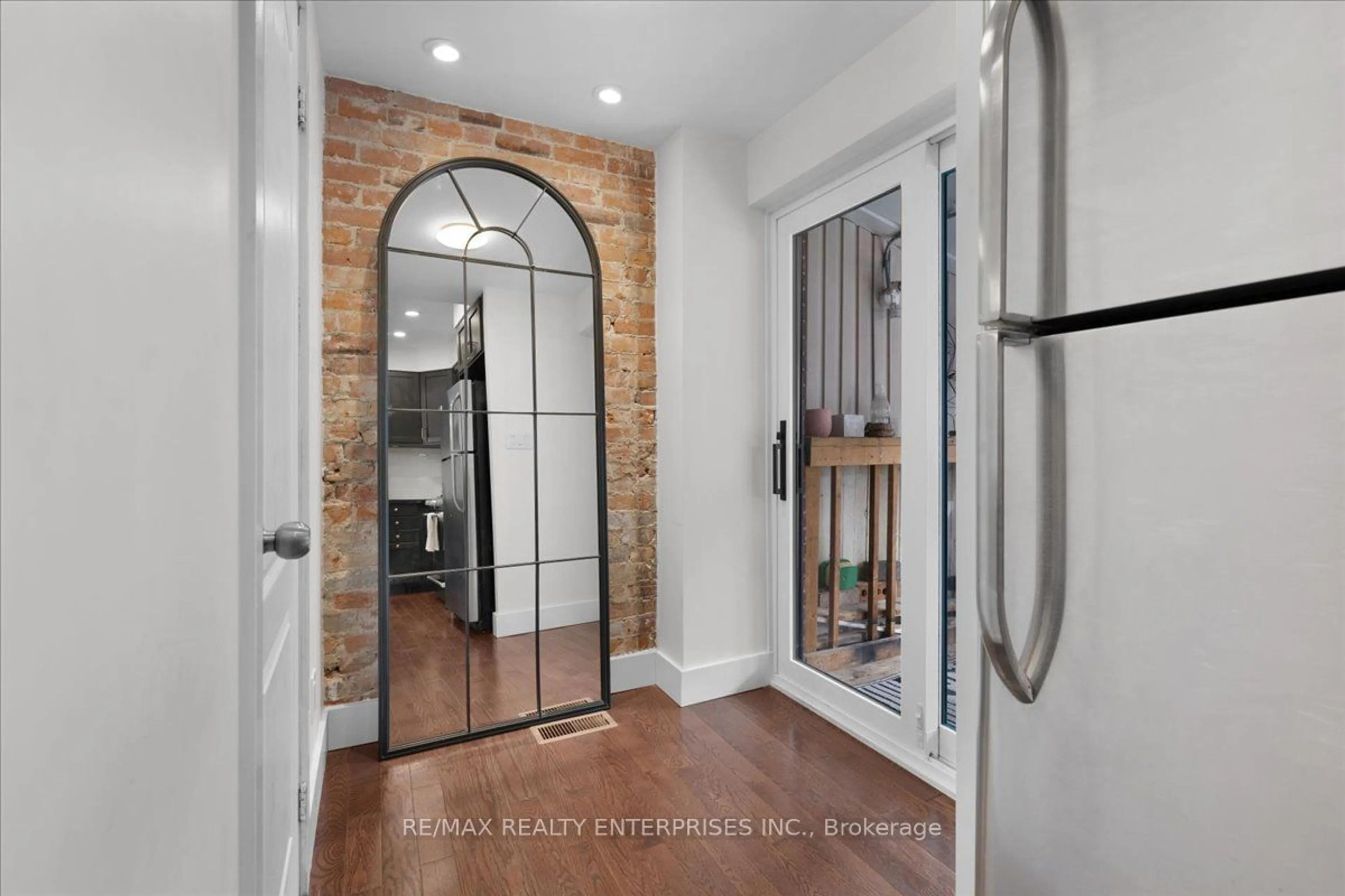 Indoor entryway for 3 Rockwell Ave, Toronto Ontario M6N 1N4