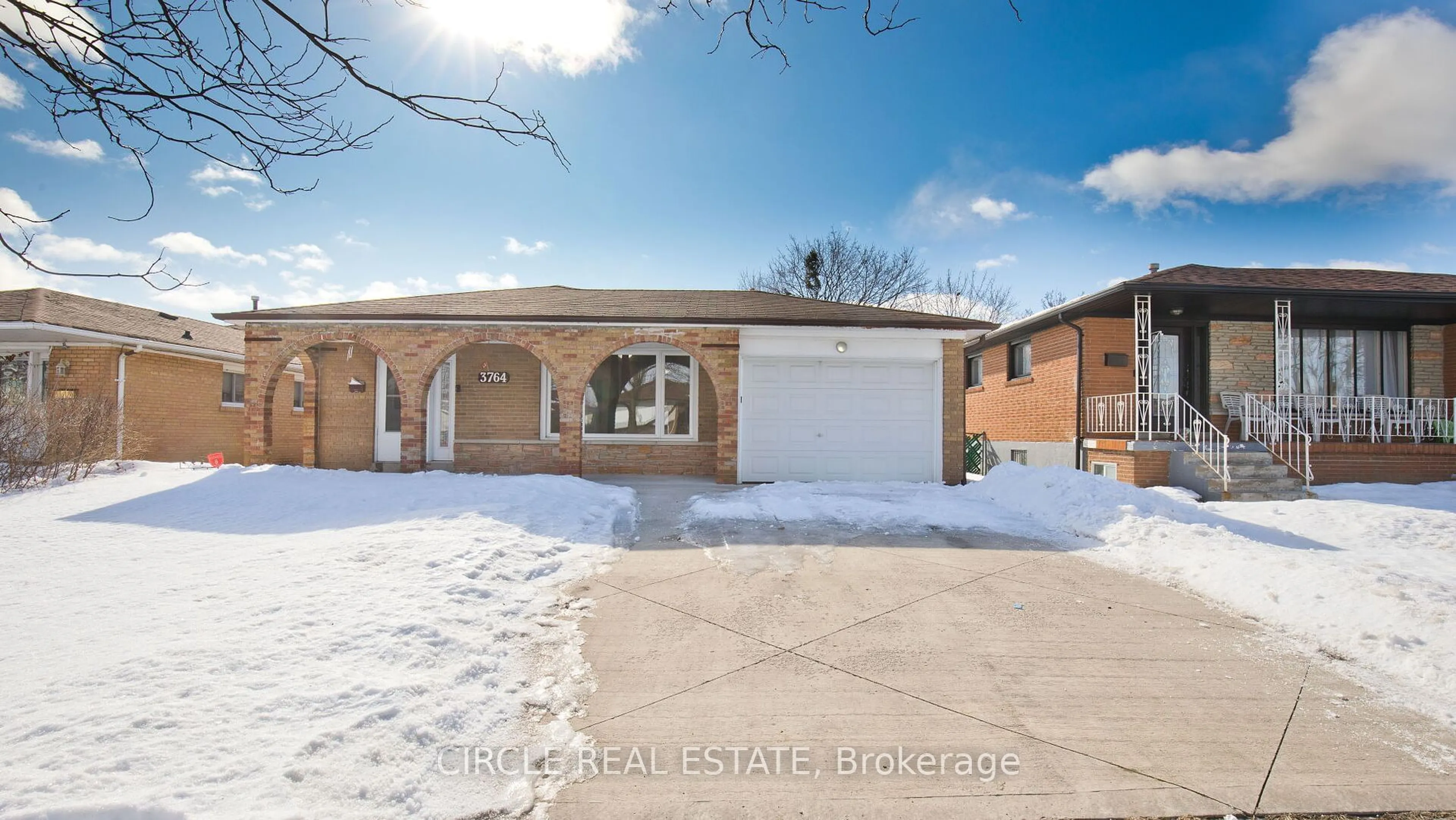 Home with brick exterior material, street for 3764 Wyewood Rd, Mississauga Ontario L4T 2A2