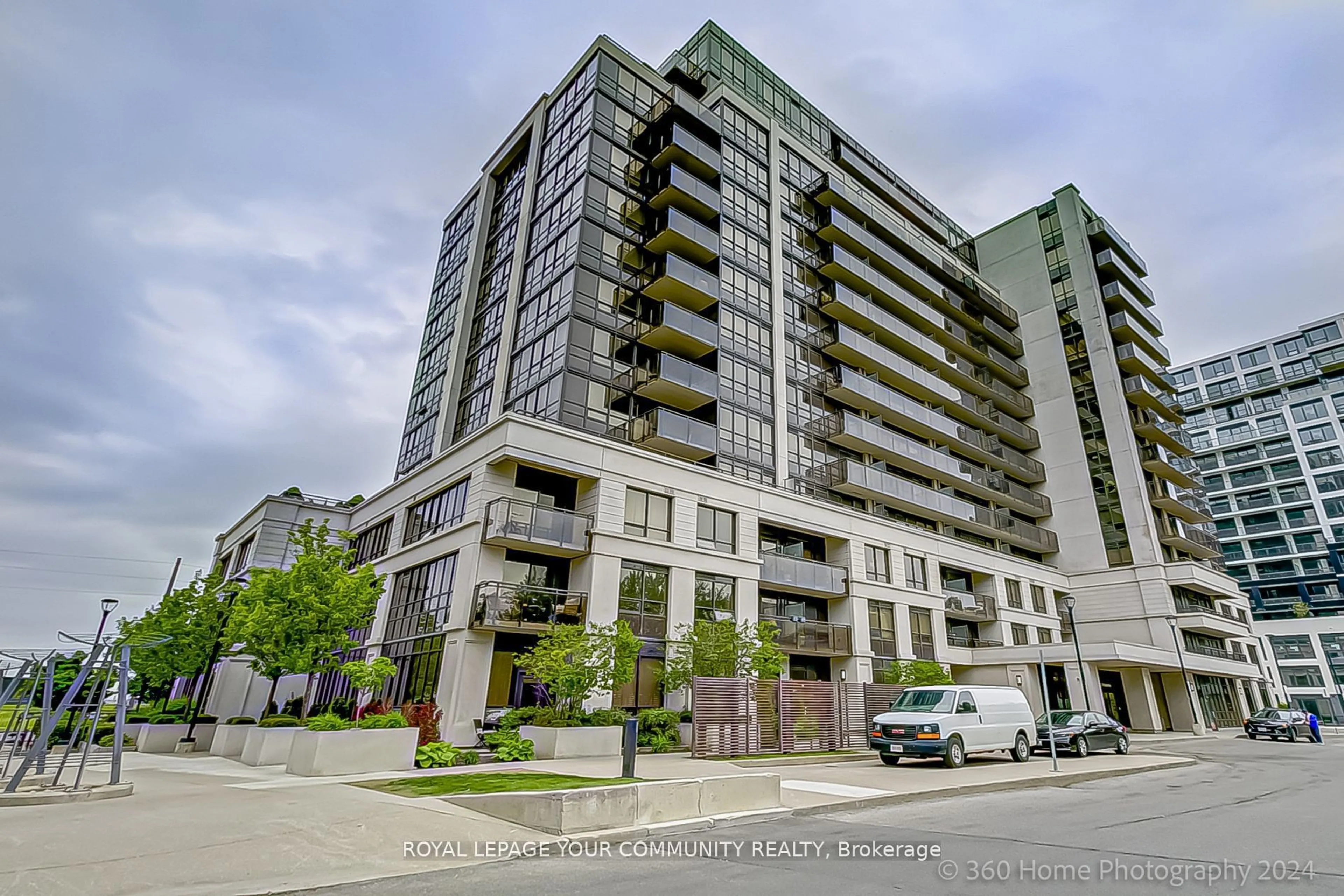 A pic from outside/outdoor area/front of a property/back of a property/a pic from drone, street for 55 De Boers Dr #704, Toronto Ontario M3J 0G5