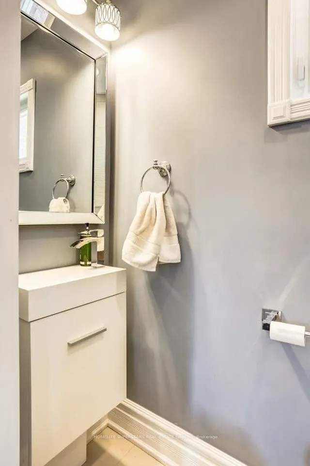 Additional property image - 5 Aldgate Ave