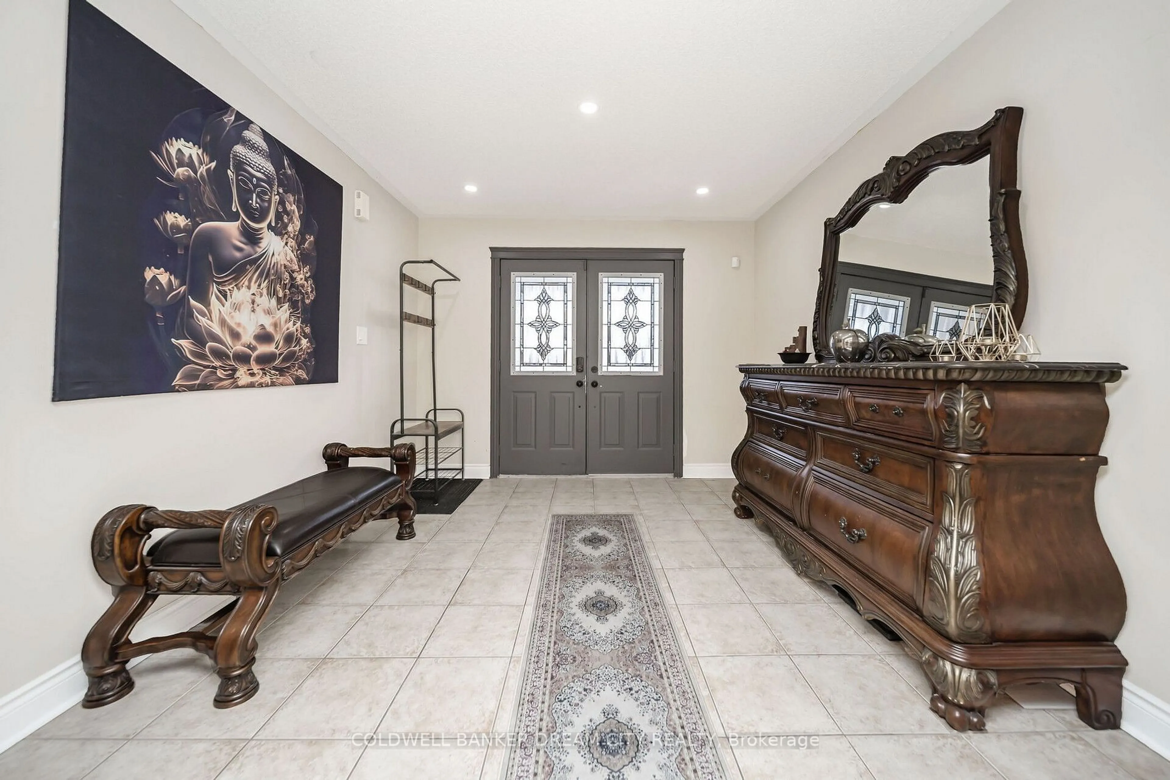 Indoor entryway for 60 Capistro St, Brampton Ontario L7A 3H4