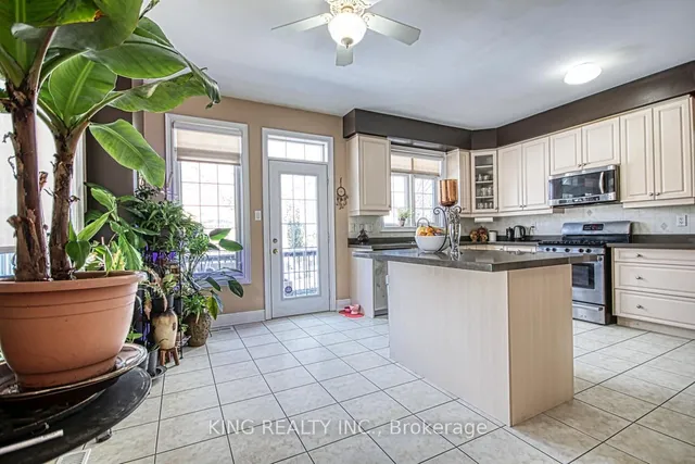 Additional property image - 3 Xavier Crt