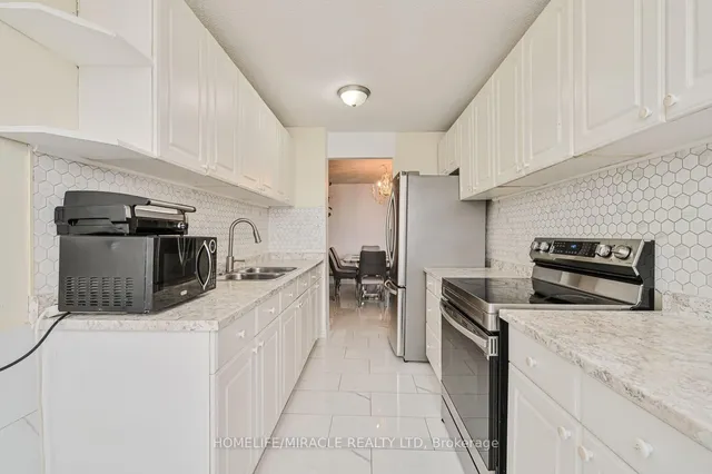 Additional property image - 18 Knightsbridge Rd Unit 2311