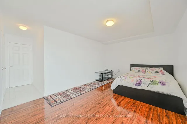 Additional property image - 18 Knightsbridge Rd Unit 2311