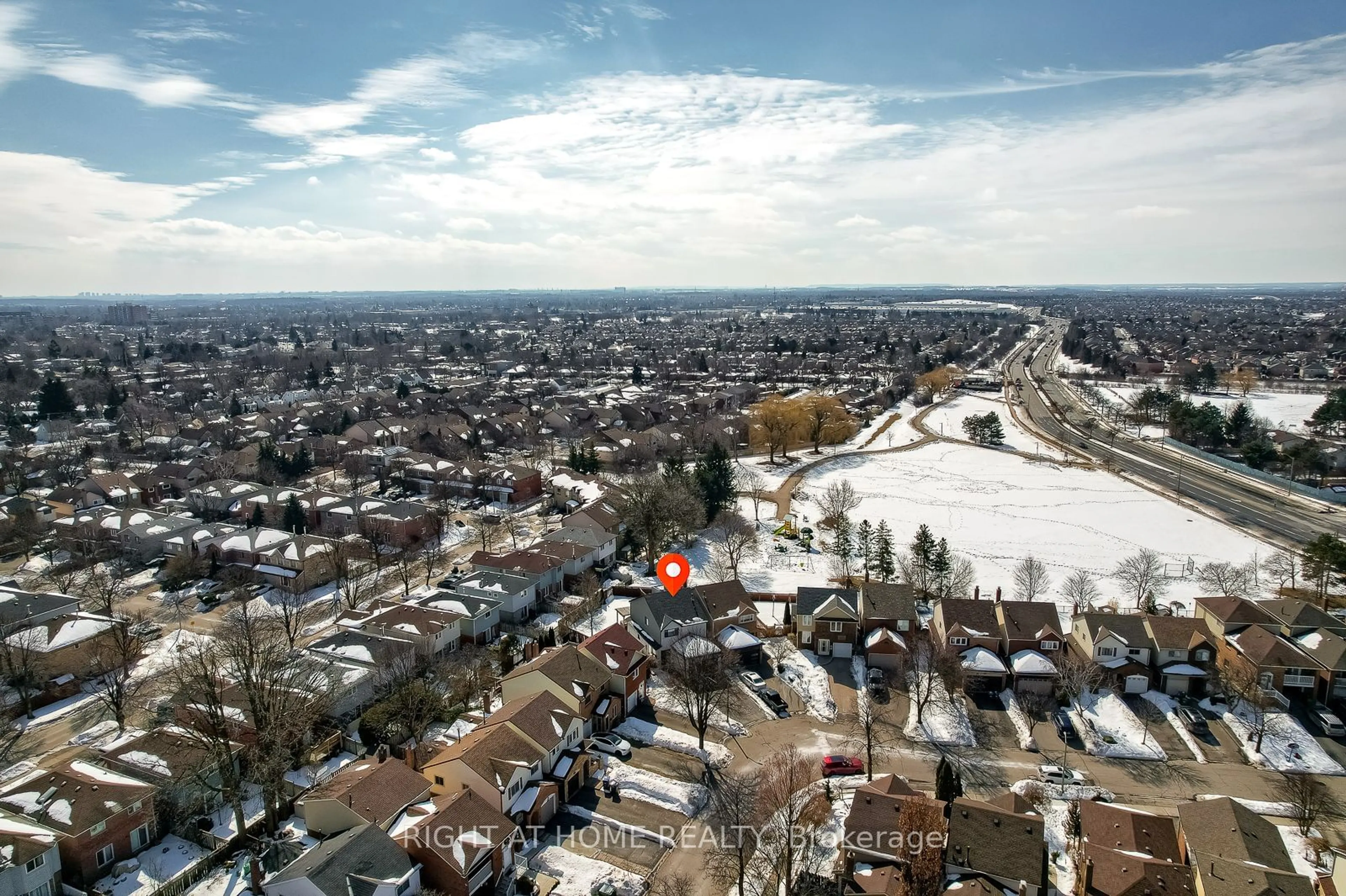 A pic from outside/outdoor area/front of a property/back of a property/a pic from drone, mountain view for 18 Bryant Crt, Brampton Ontario L6X 2T1