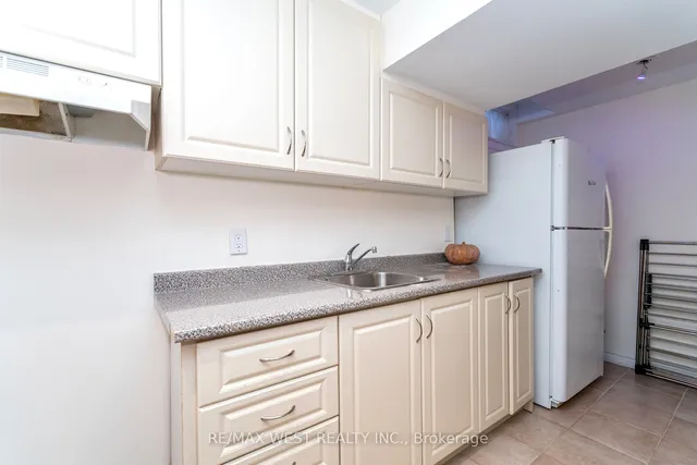 Additional property image - 83 Ridgemore Cres