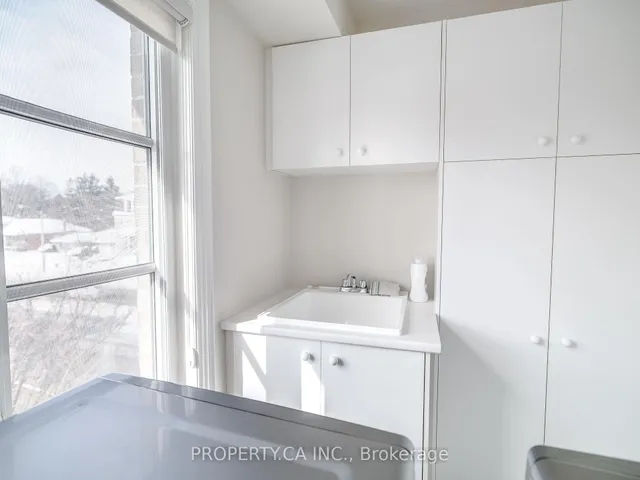 Additional property image - 3883B Bloor St