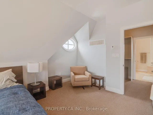 Additional property image - 3883B Bloor St