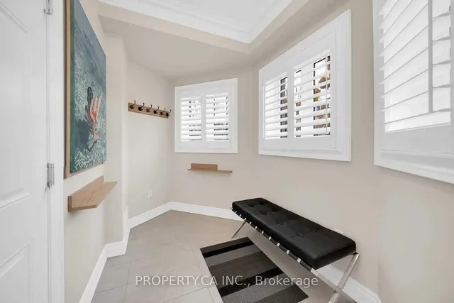 Additional property image - 3883B Bloor St